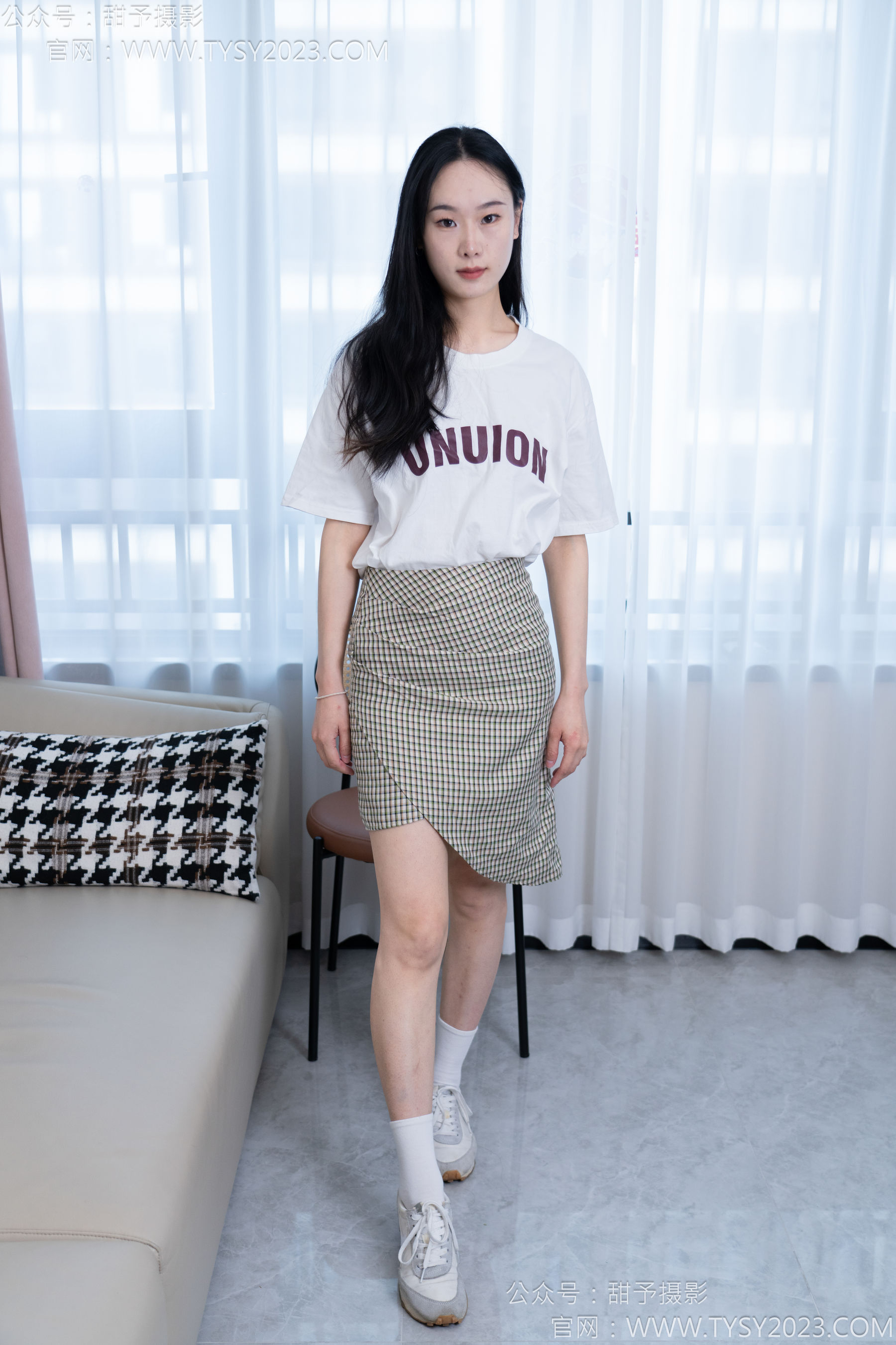 甜予摄影 No.167 小容 - 板鞋、白棉袜、裸足/(129P)