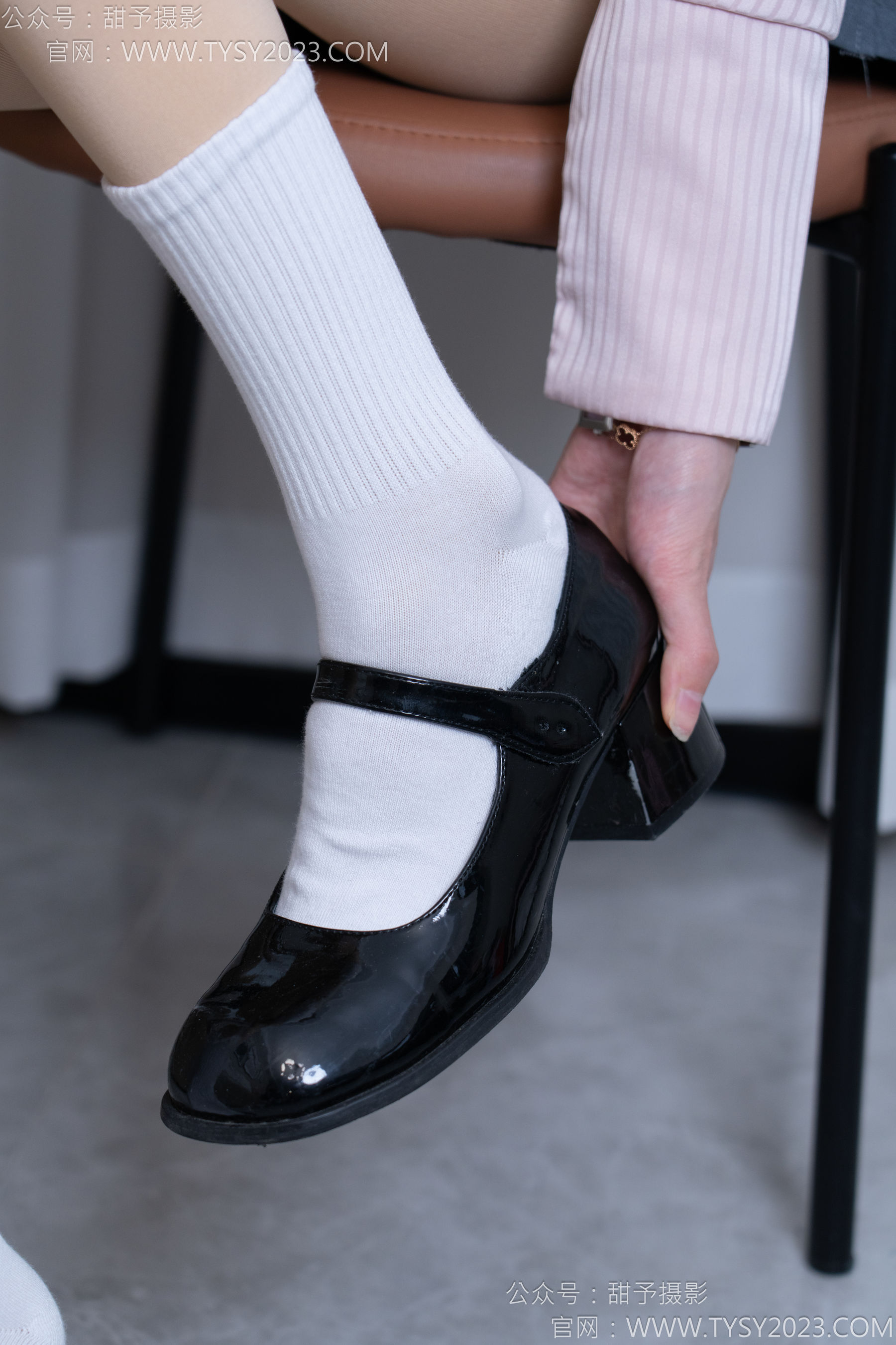 甜予摄影 No.185 珞珞 - 皮鞋、白棉袜、厚肉丝/(130P)