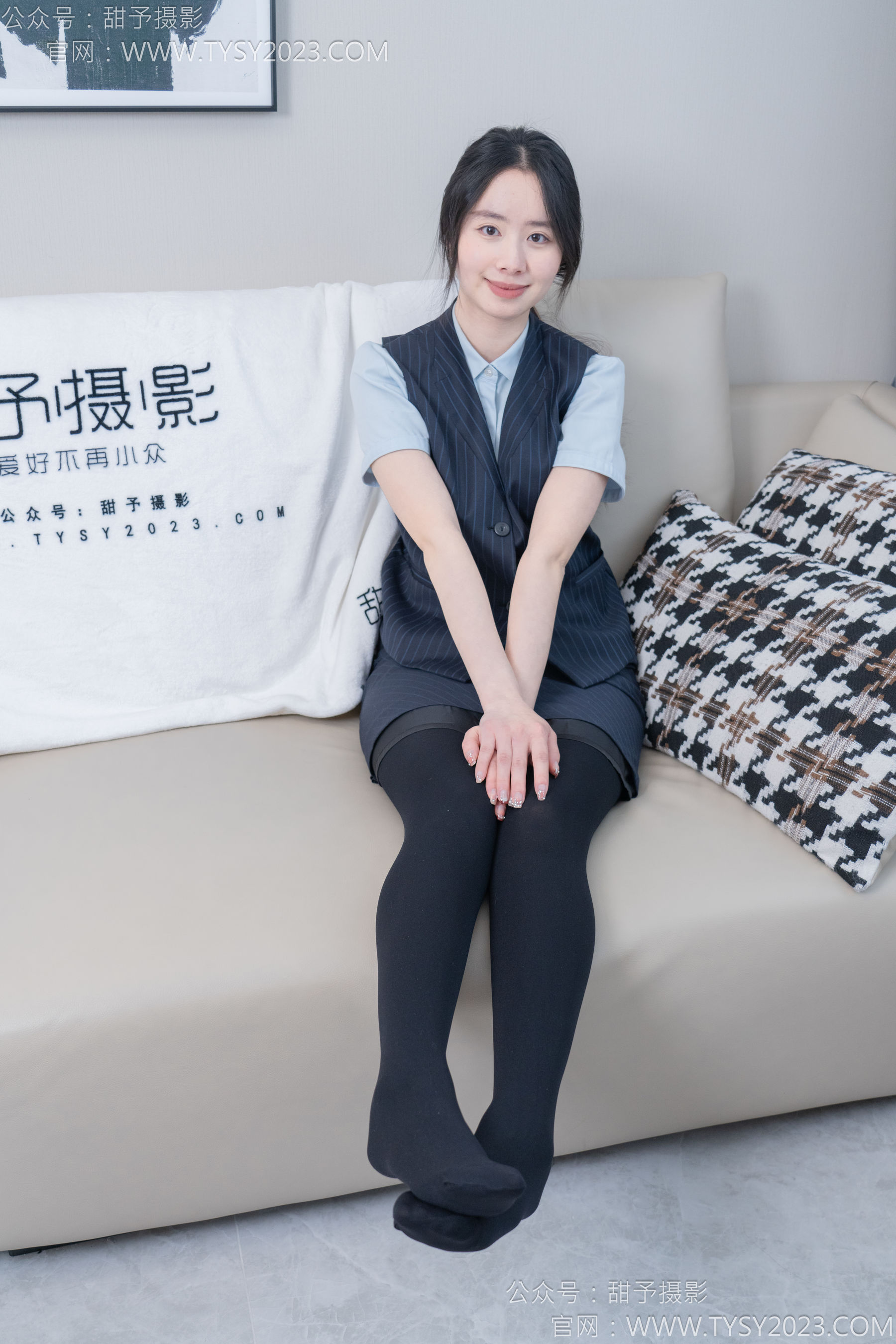 甜予摄影 No.187 知知 - 高跟鞋、厚黑丝/(127P)