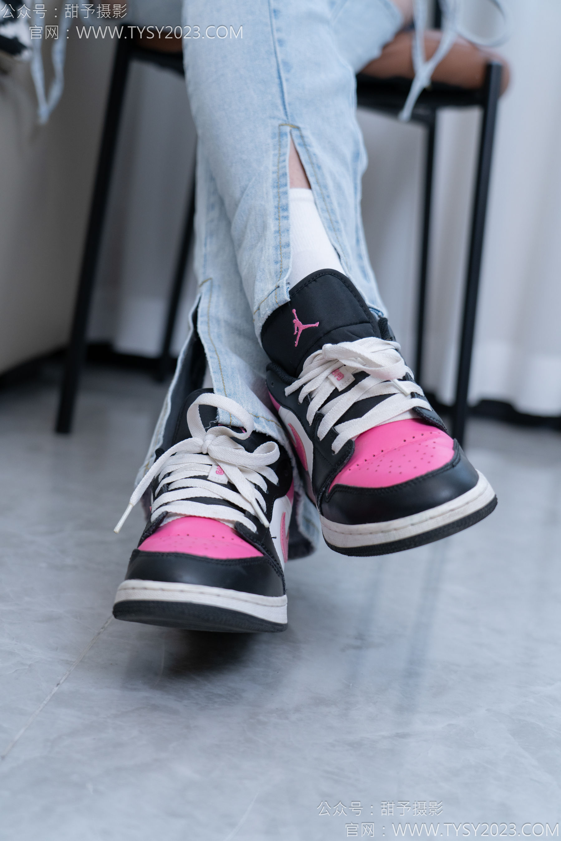 甜予摄影 No.181 小容 - 板鞋、白棉袜、裸足/(130P)