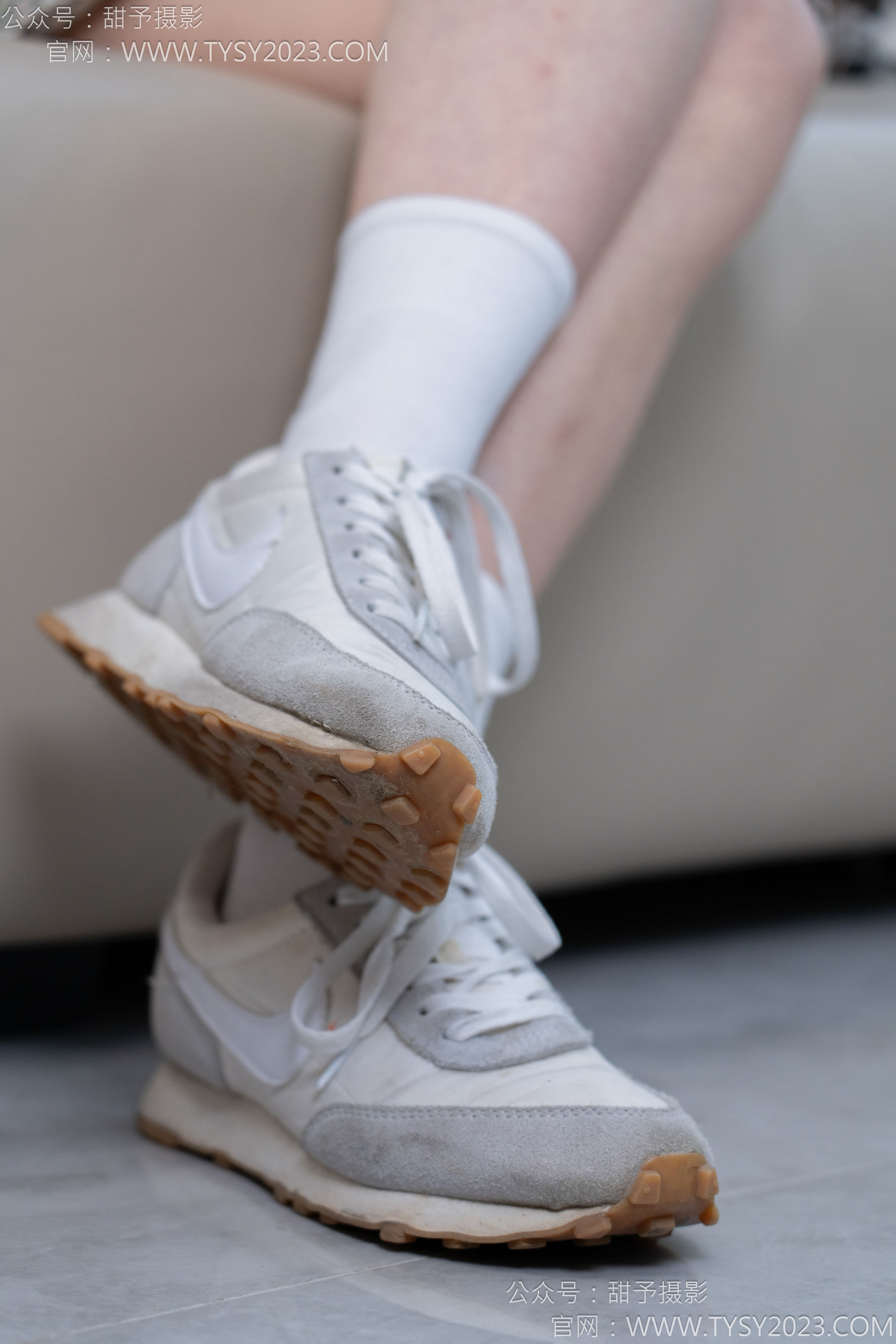 甜予摄影 No.167 小容 - 板鞋、白棉袜、裸足/(129P)