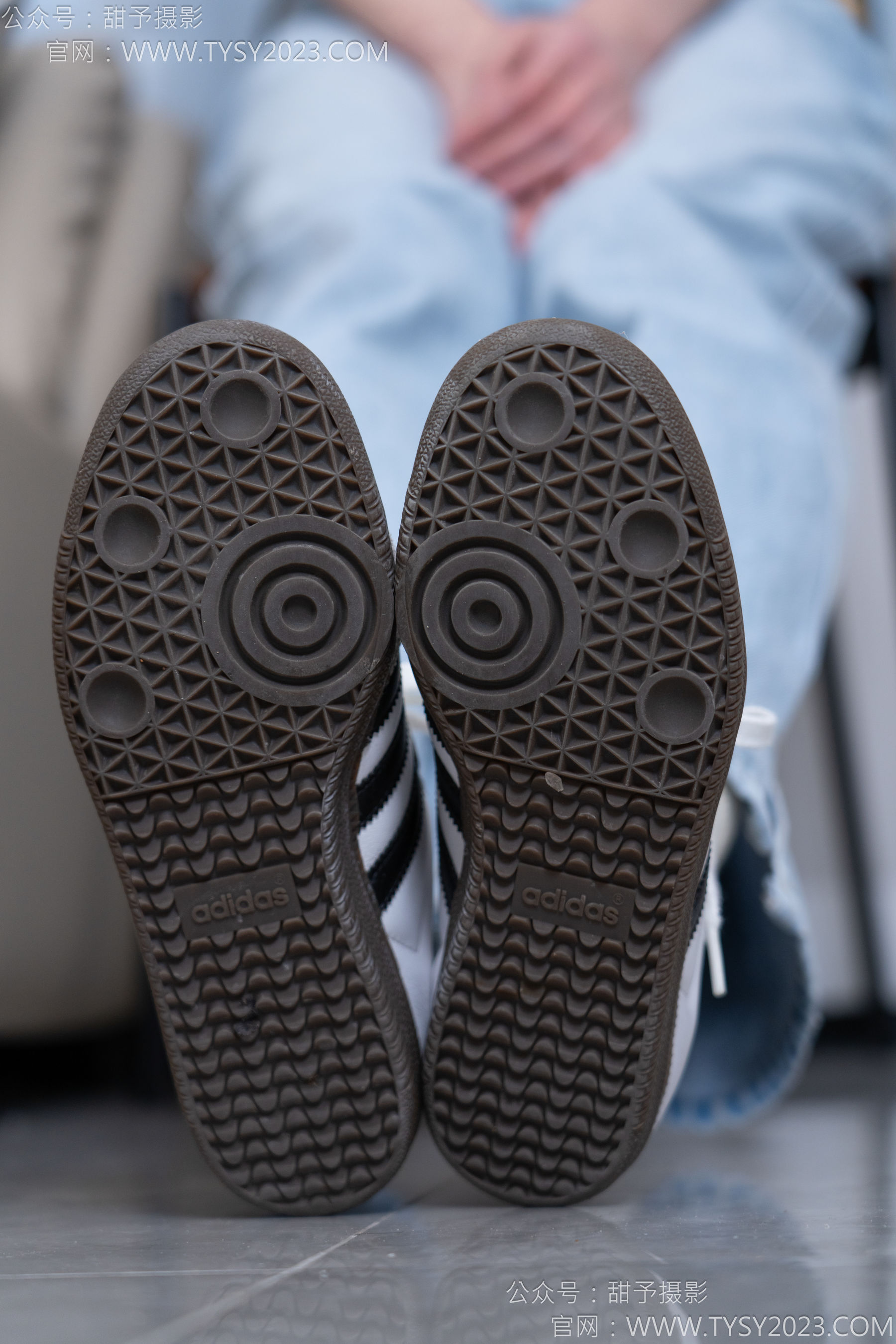 甜予摄影 No.160 番茄 - 板鞋、印花棉袜、裸足/(125P)