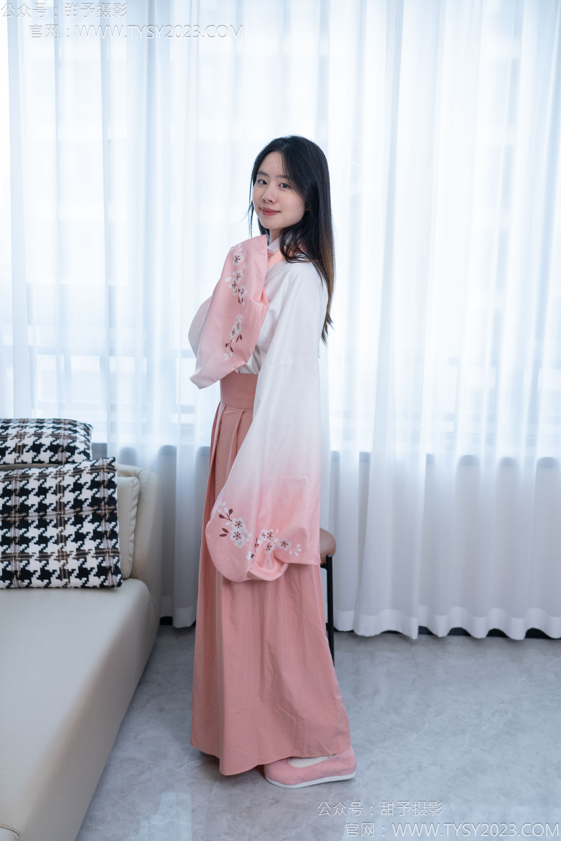 甜予摄影 No.183 知知 - 布鞋、白棉袜、裸足/(148P)