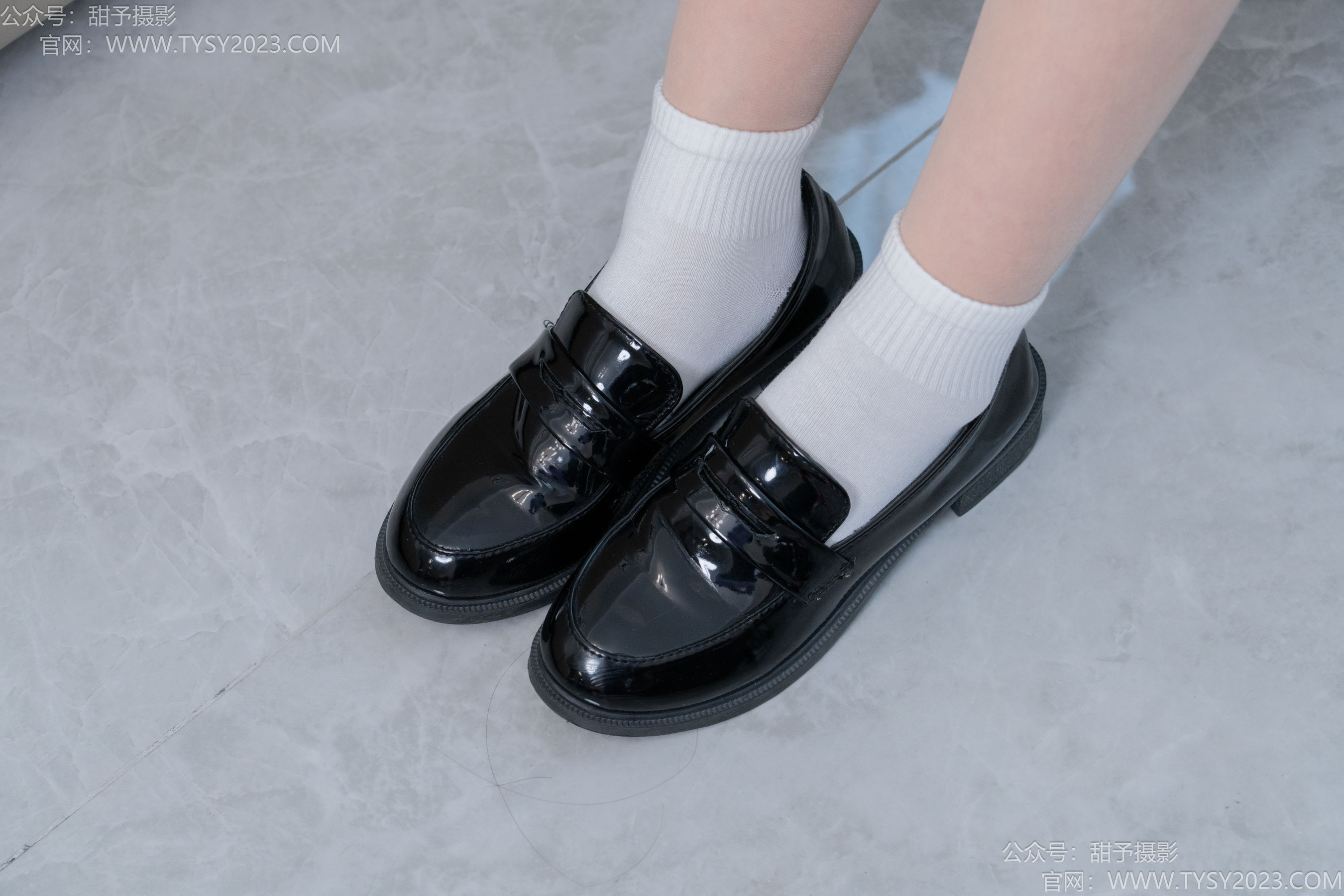 甜予摄影 No.191 贝壳 - 皮鞋、白棉袜、薄肉丝/(135P)