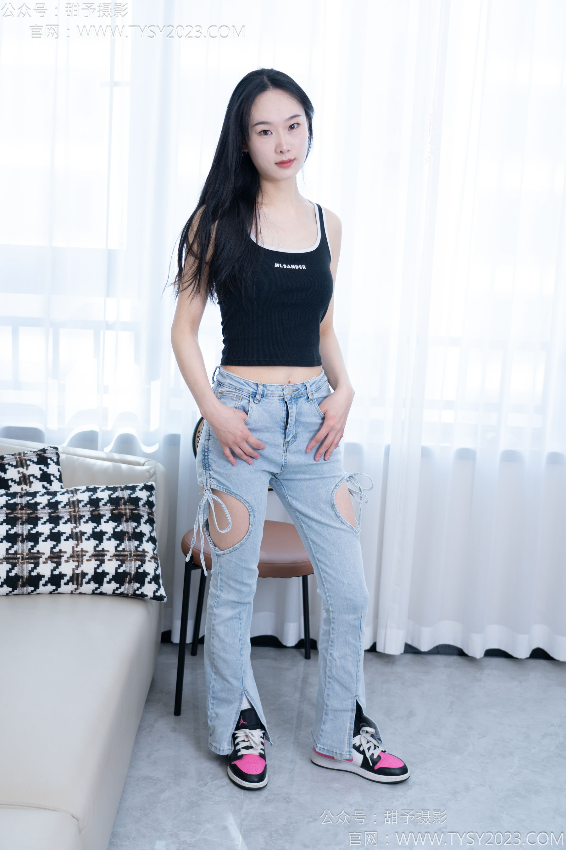 甜予摄影 No.181 小容 - 板鞋、白棉袜、裸足/(130P)