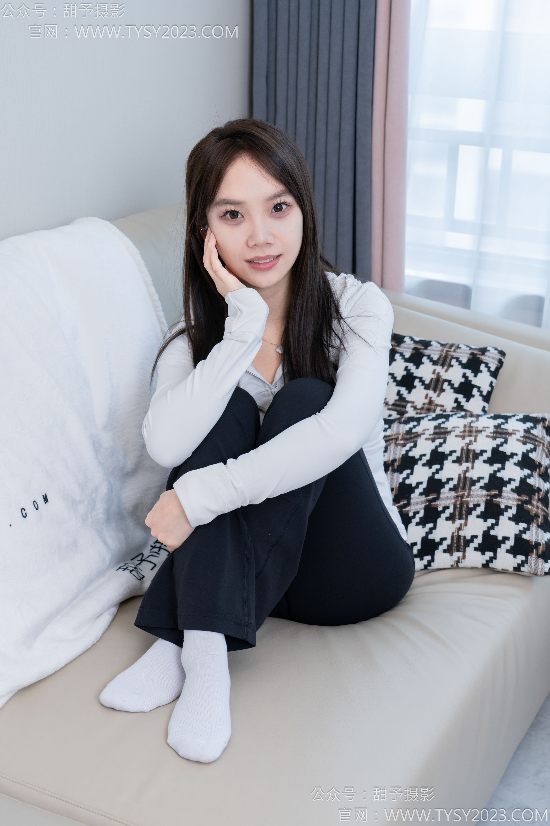 甜予摄影 No.169 贝壳 - 帆布鞋、白棉袜、裸足/(130P)