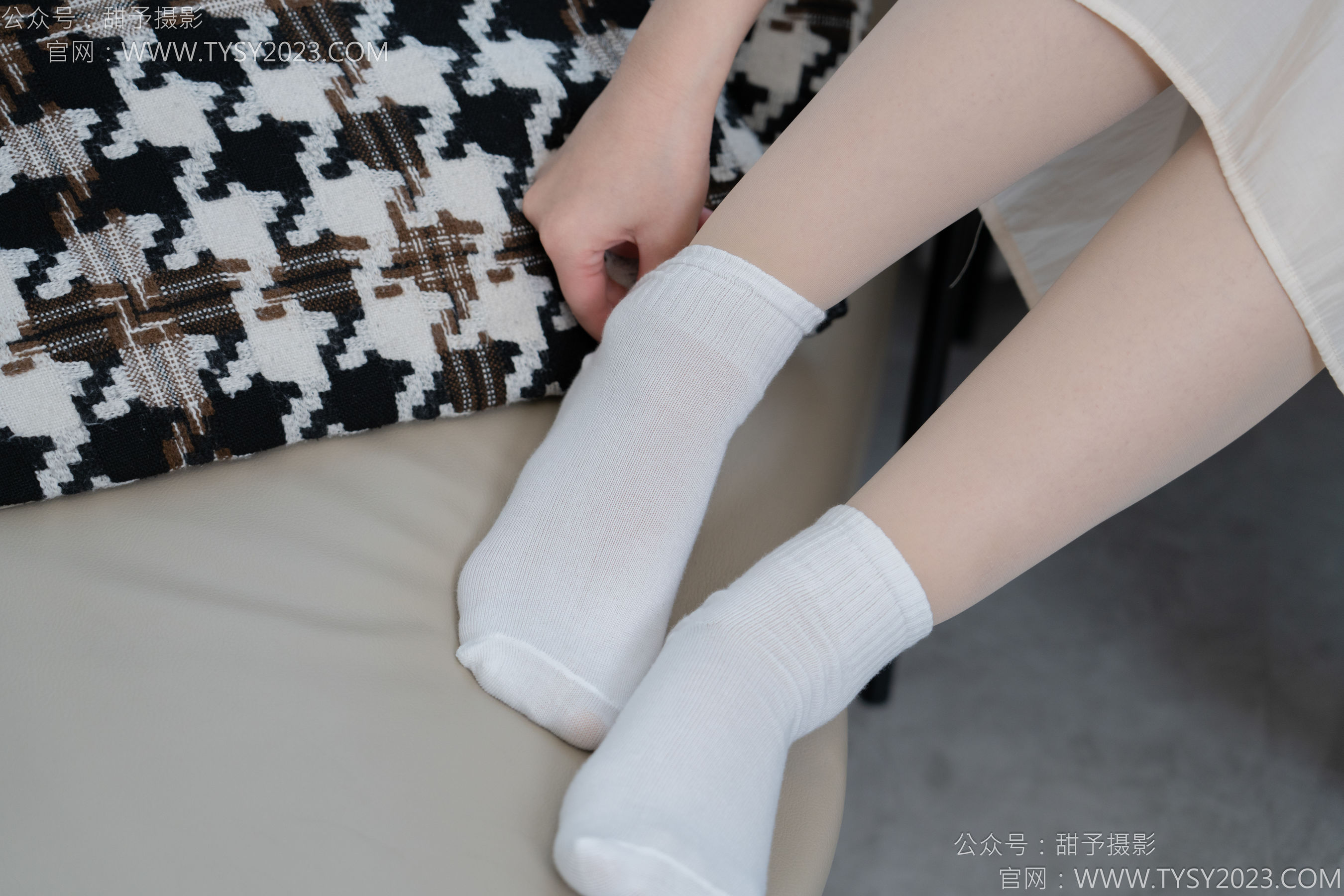 甜予摄影 No.173 小葵 - 棉鞋、白棉袜、薄肉丝/(135P)