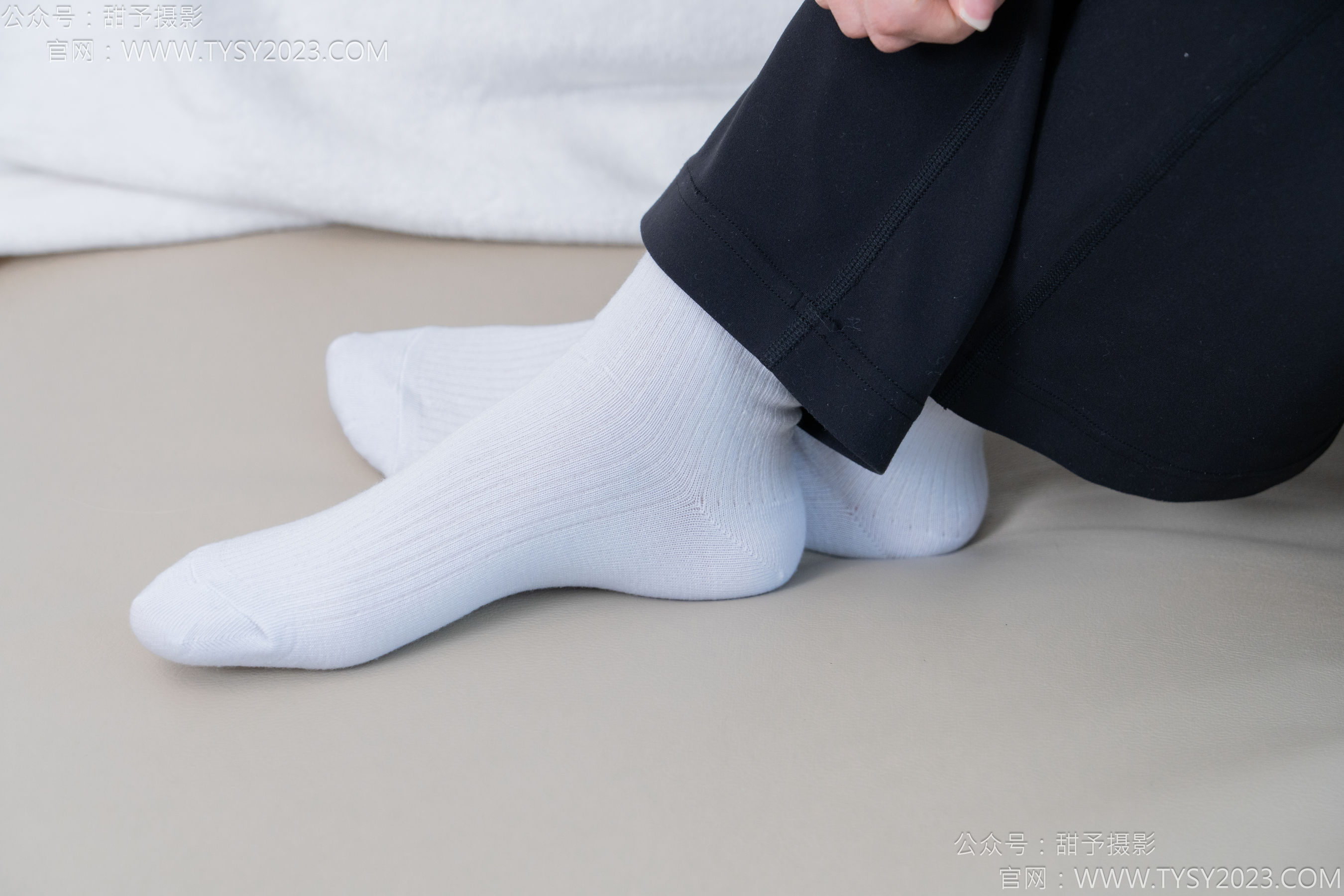 甜予摄影 No.169 贝壳 - 帆布鞋、白棉袜、裸足/(130P)