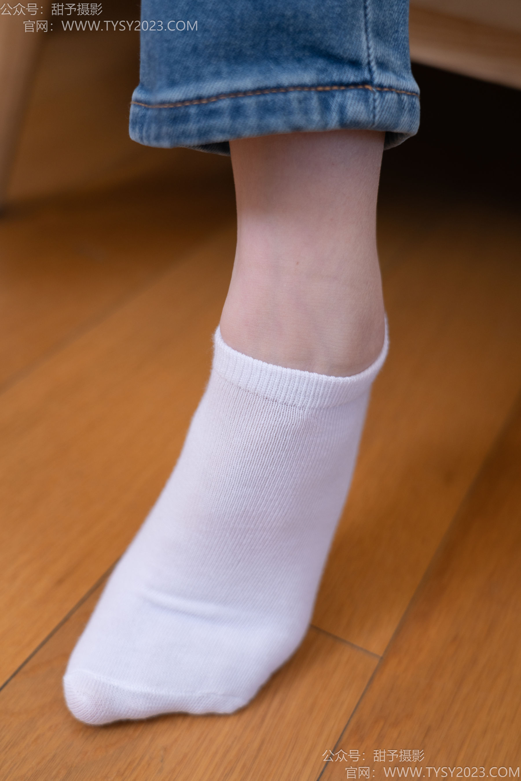 甜予摄影 No.189 璇璇 - 帆布鞋、裸足、抖腿剧情/(134P)