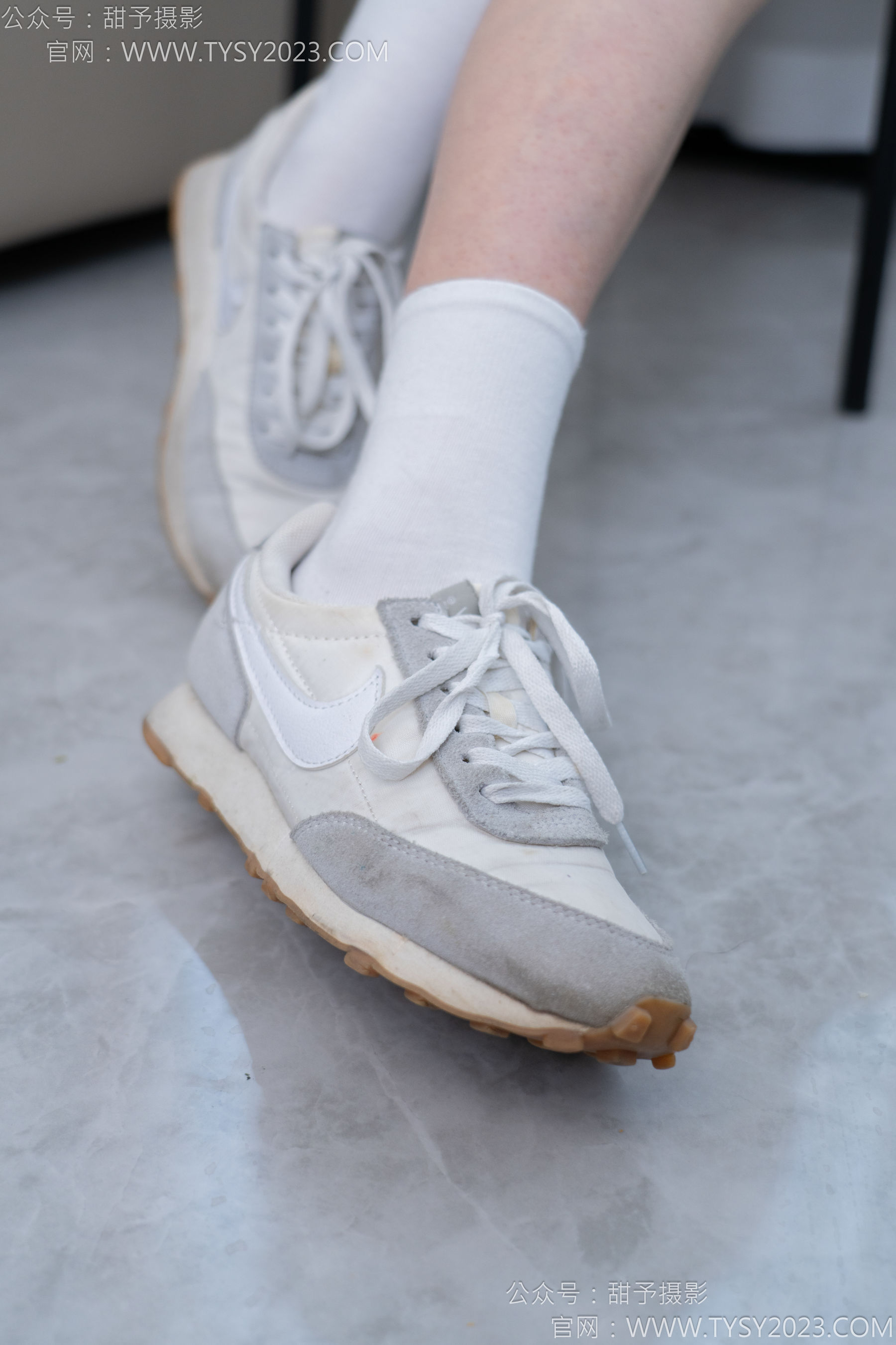 甜予摄影 No.167 小容 - 板鞋、白棉袜、裸足/(129P)