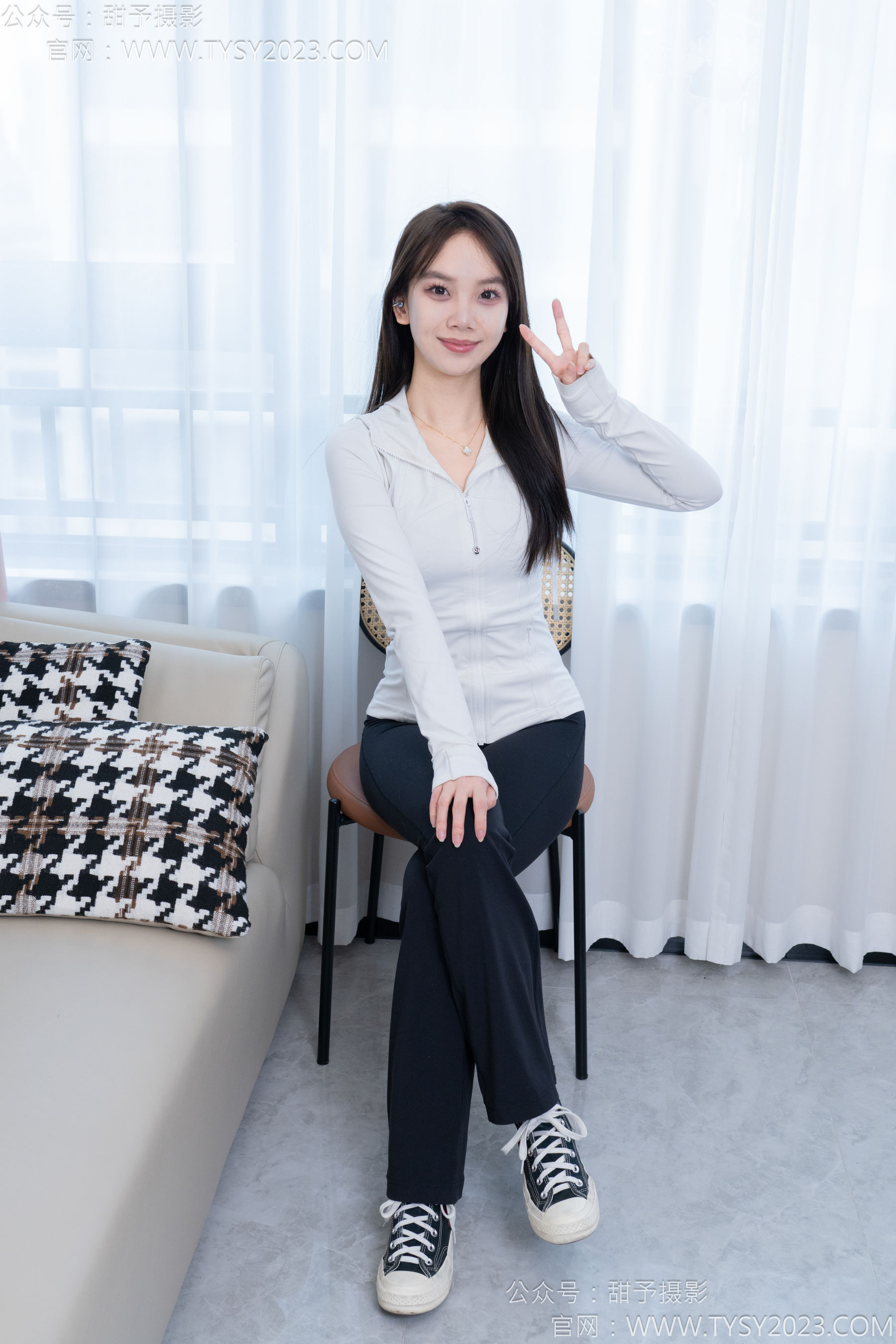 甜予摄影 No.169 贝壳 - 帆布鞋、白棉袜、裸足/(130P)