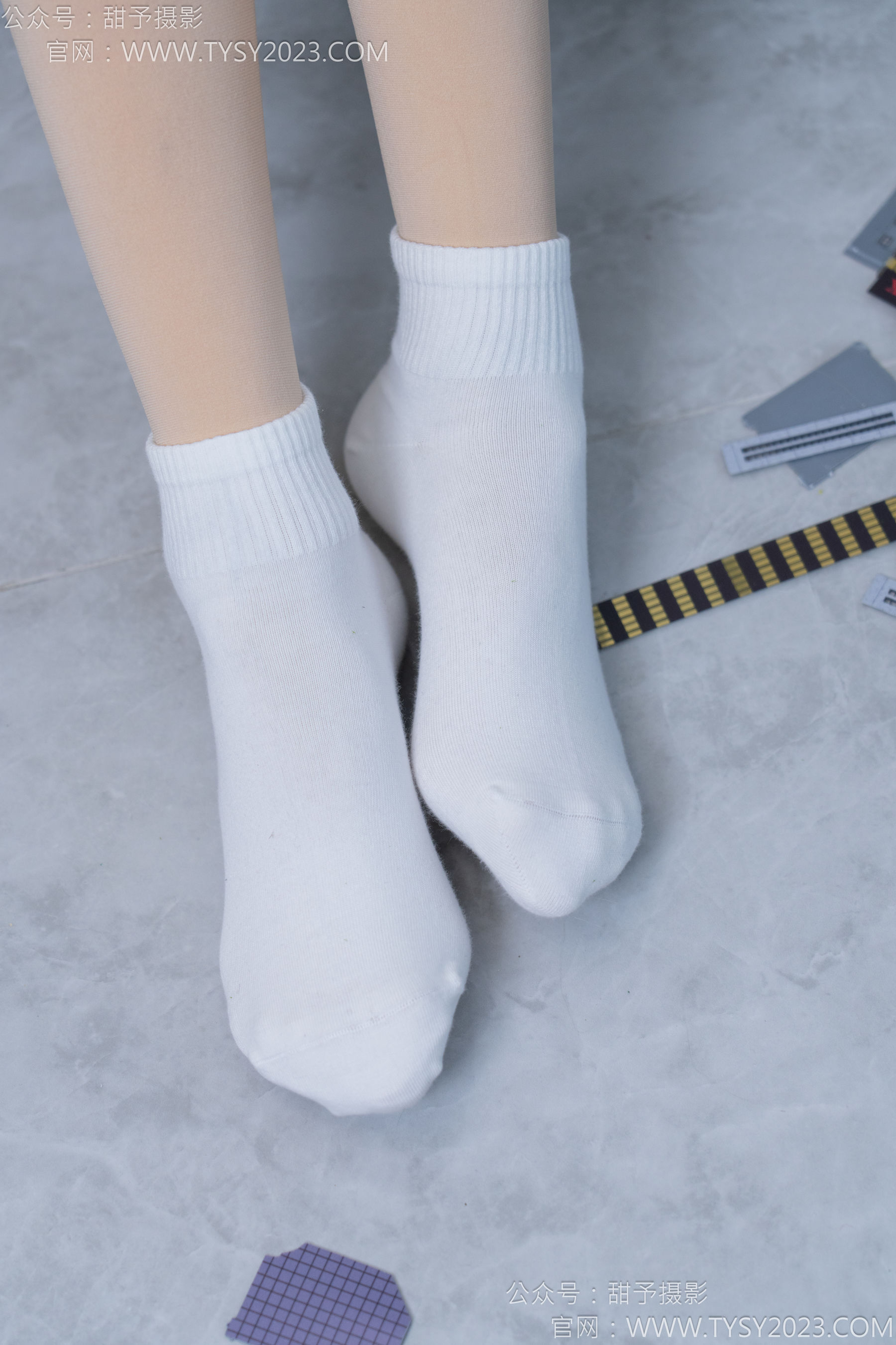 甜予摄影 No.182 珞珞 - 板鞋、白棉袜、厚肉丝、小人国剧情/(134P)
