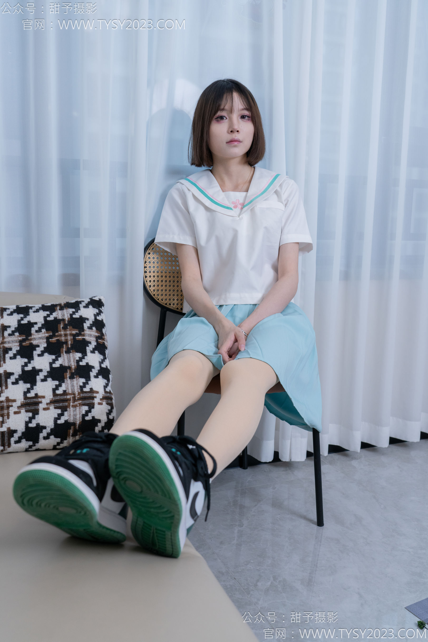 甜予摄影 No.182 珞珞 - 板鞋、白棉袜、厚肉丝、小人国剧情/(134P)