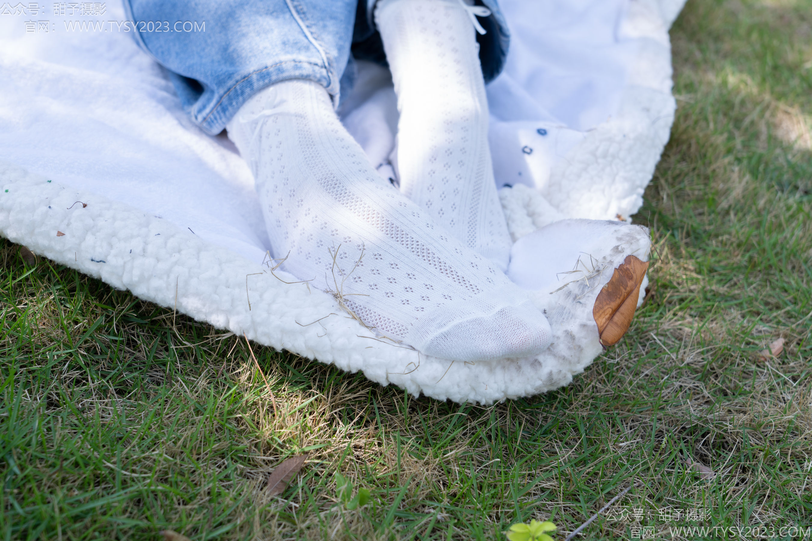 甜予摄影 No.194 小橙子 - 板鞋、白棉袜、裸足/(130P)