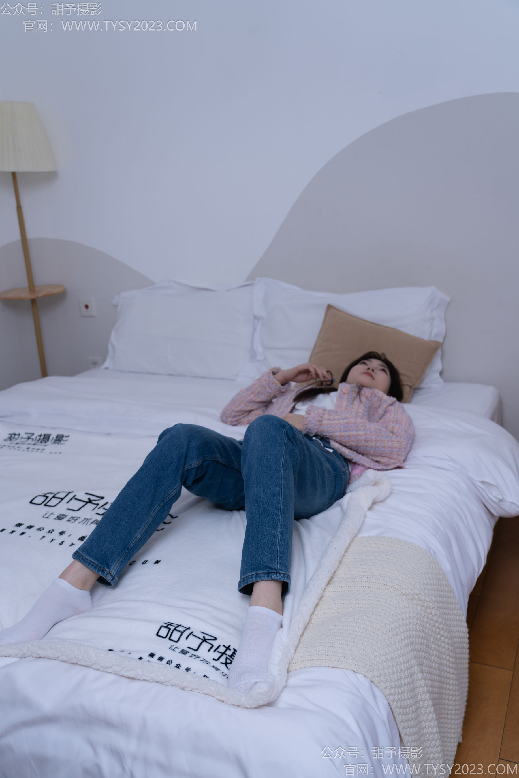 甜予摄影 No.189 璇璇 - 帆布鞋、裸足、抖腿剧情/(134P)