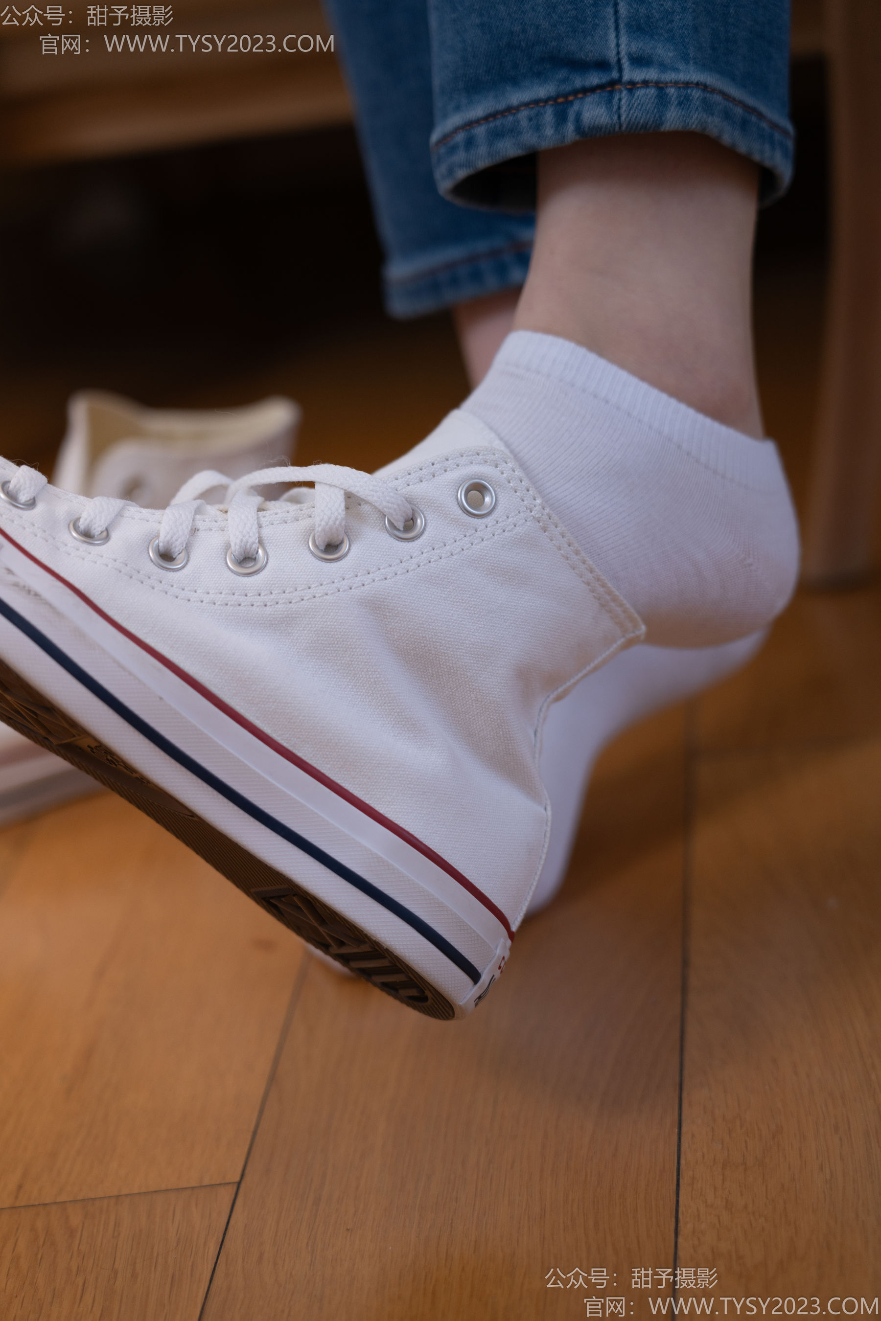 甜予摄影 No.189 璇璇 - 帆布鞋、裸足、抖腿剧情/(134P)