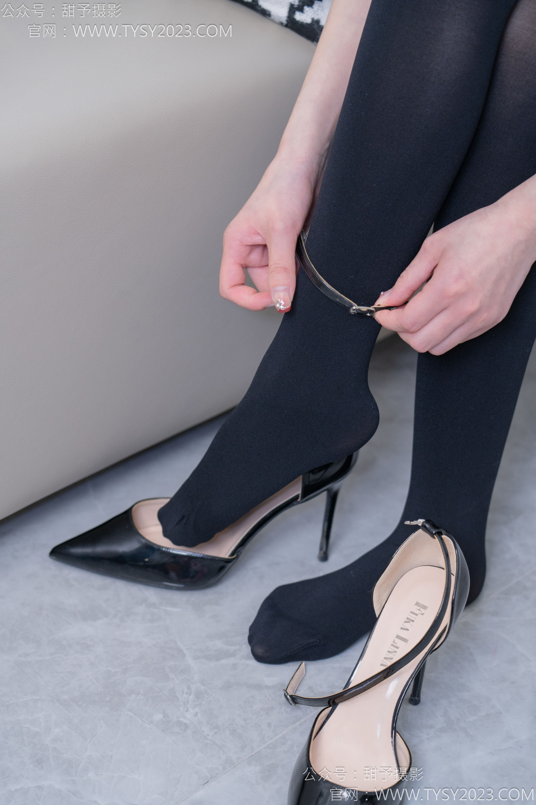 甜予摄影 No.187 知知 - 高跟鞋、厚黑丝/(127P)