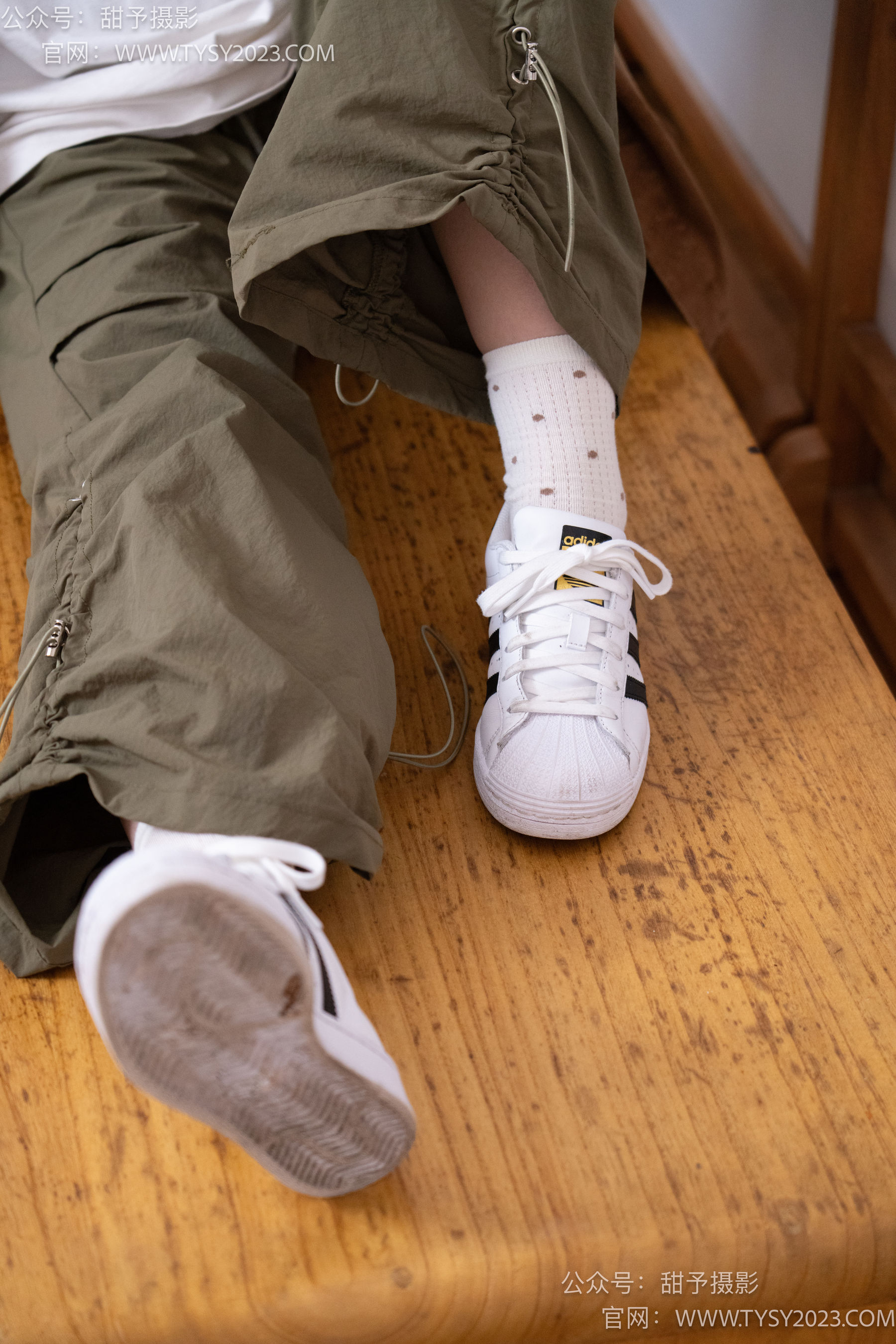 甜予摄影 No.161 双双 - 板鞋、白棉袜、裸足/(130P)