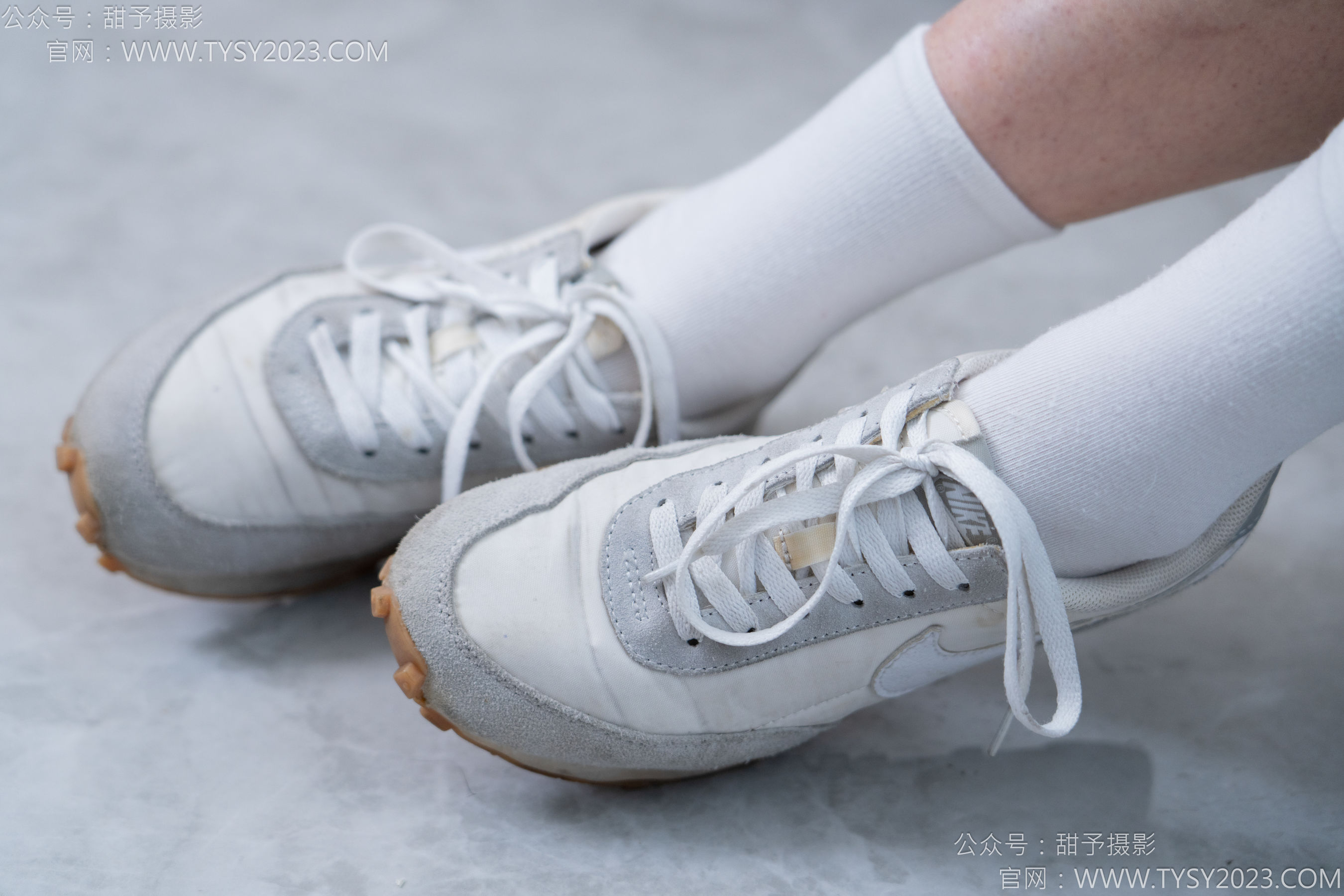 甜予摄影 No.167 小容 - 板鞋、白棉袜、裸足/(129P)