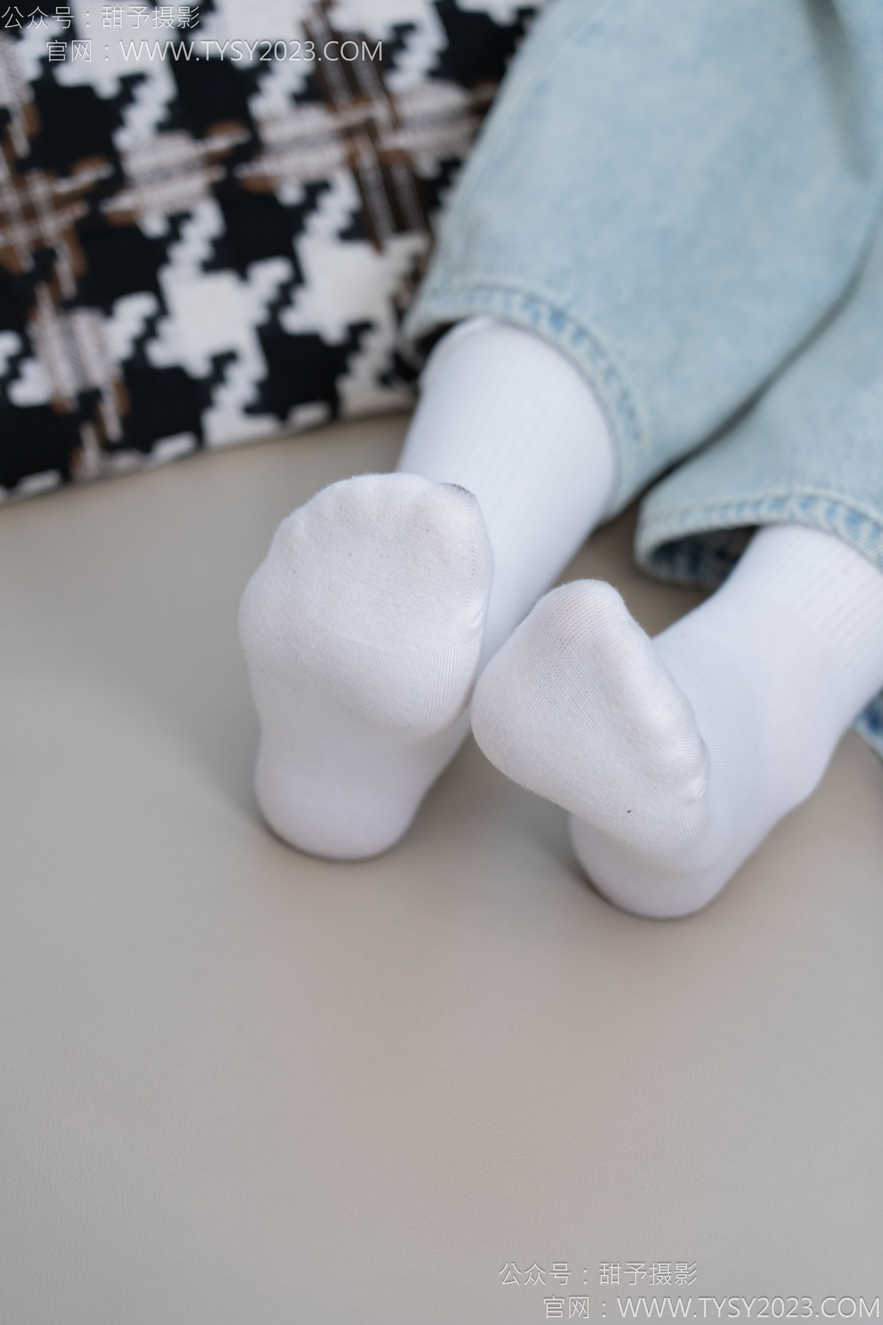 甜予摄影 No.162 知知 - 皮鞋、白棉袜、裸足/(125P)