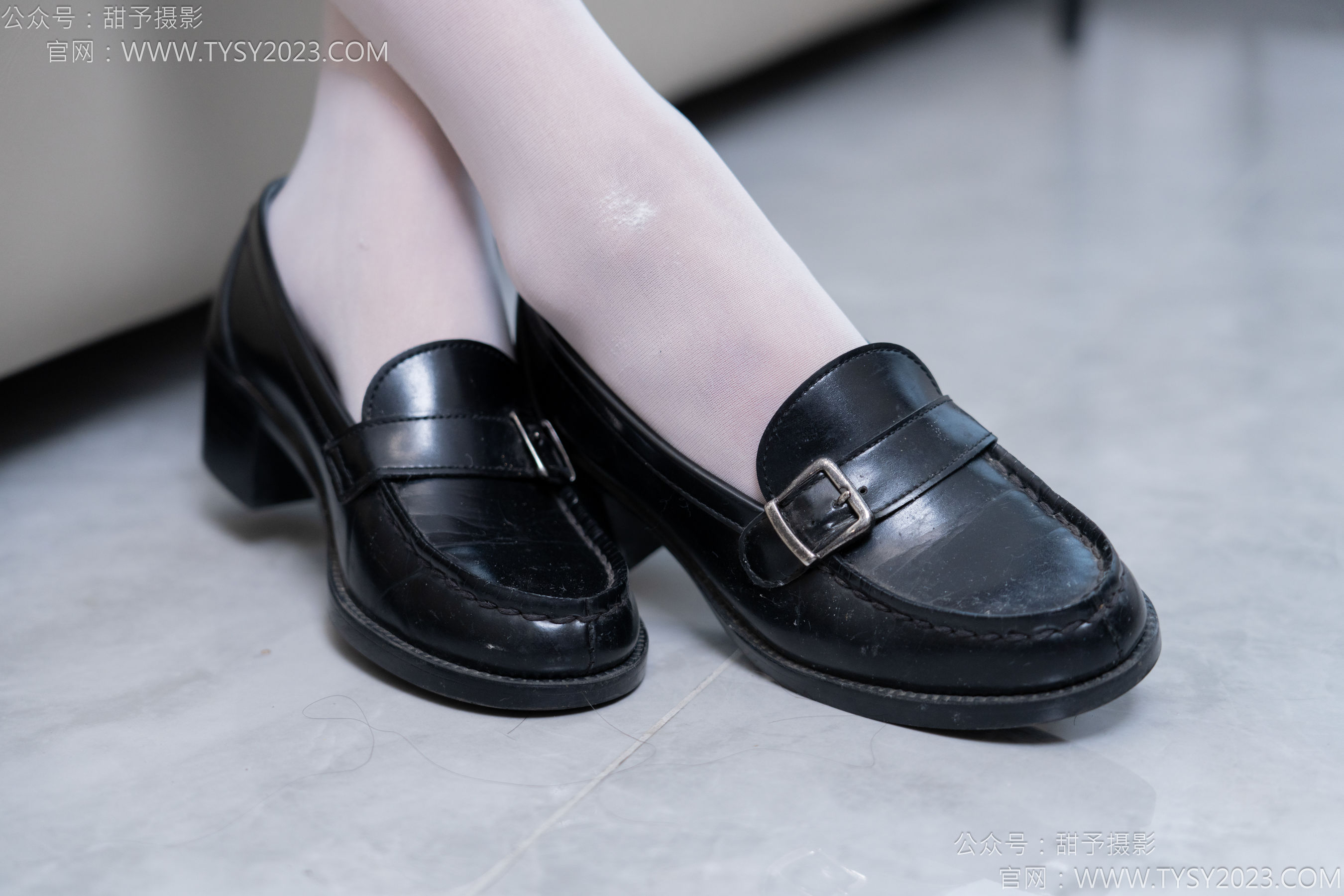 甜予摄影 No.166 酥酥 - 皮鞋、半白丝、裸足/(127P)