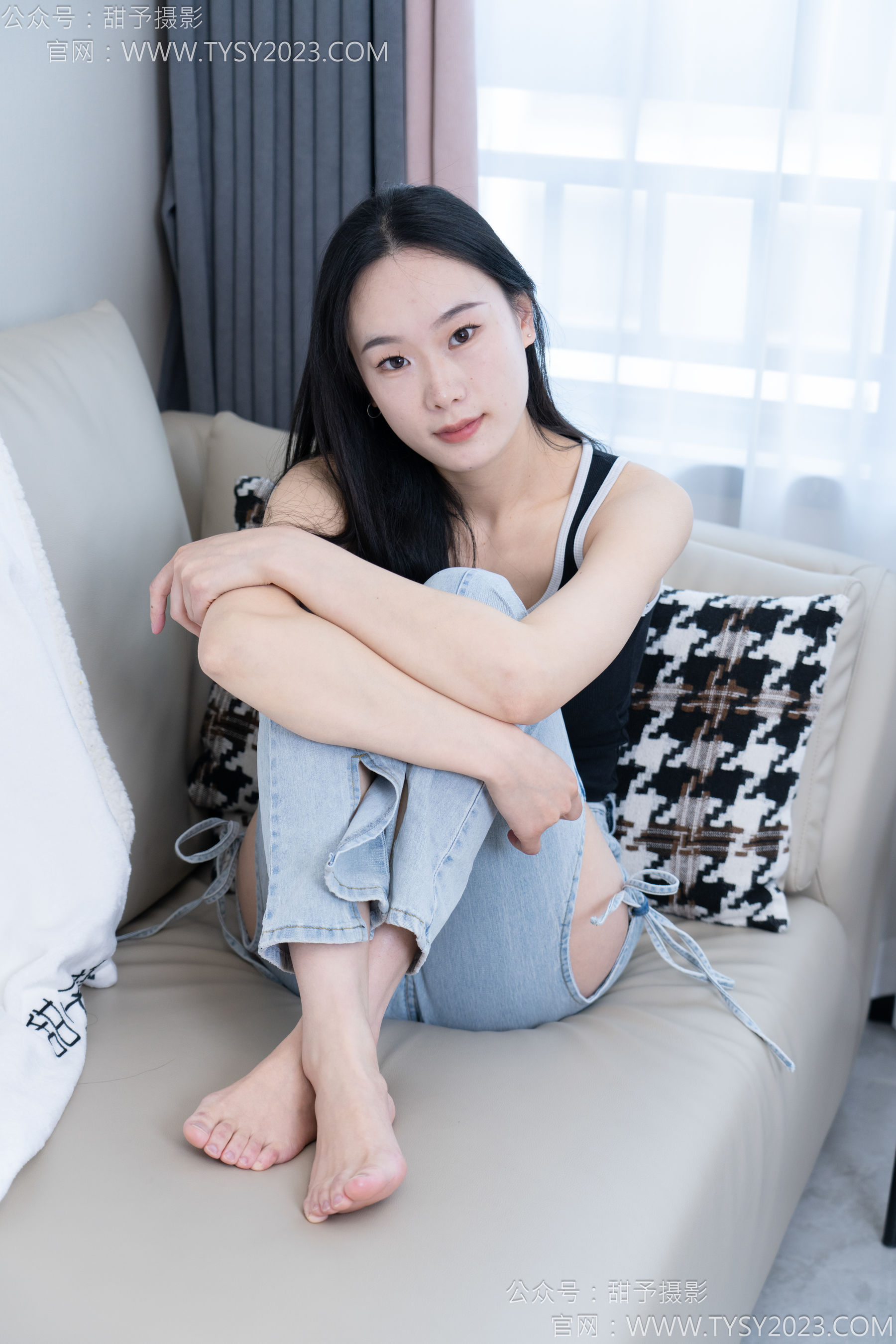 甜予摄影 No.181 小容 - 板鞋、白棉袜、裸足/(130P)