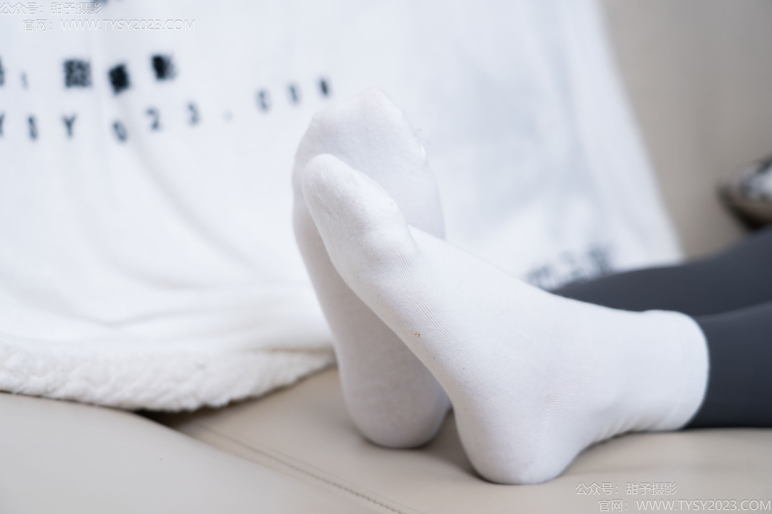 甜予摄影 No.192 澜澜 - 高跟鞋、白棉袜、裸足/(134P)