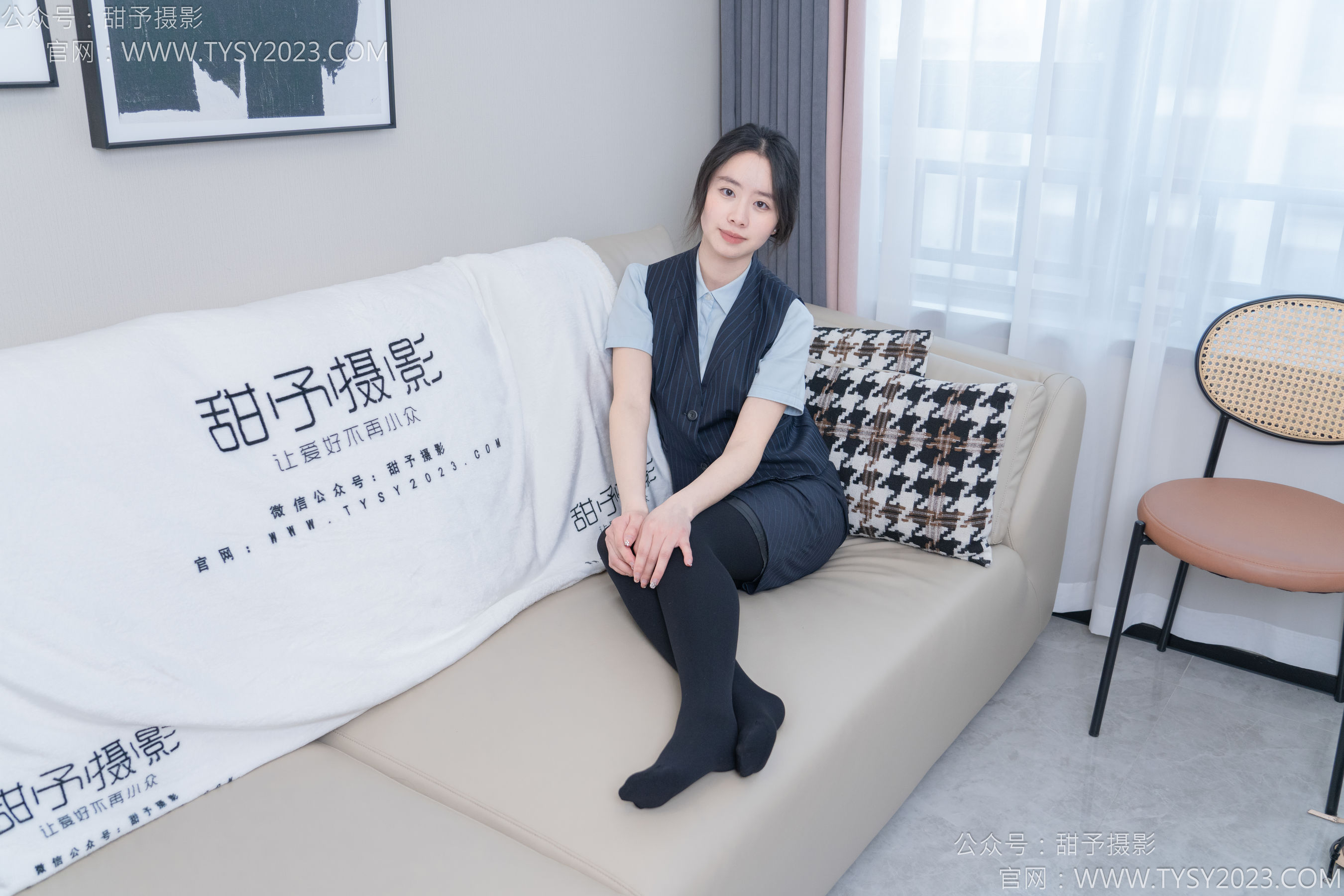 甜予摄影 No.187 知知 - 高跟鞋、厚黑丝/(127P)