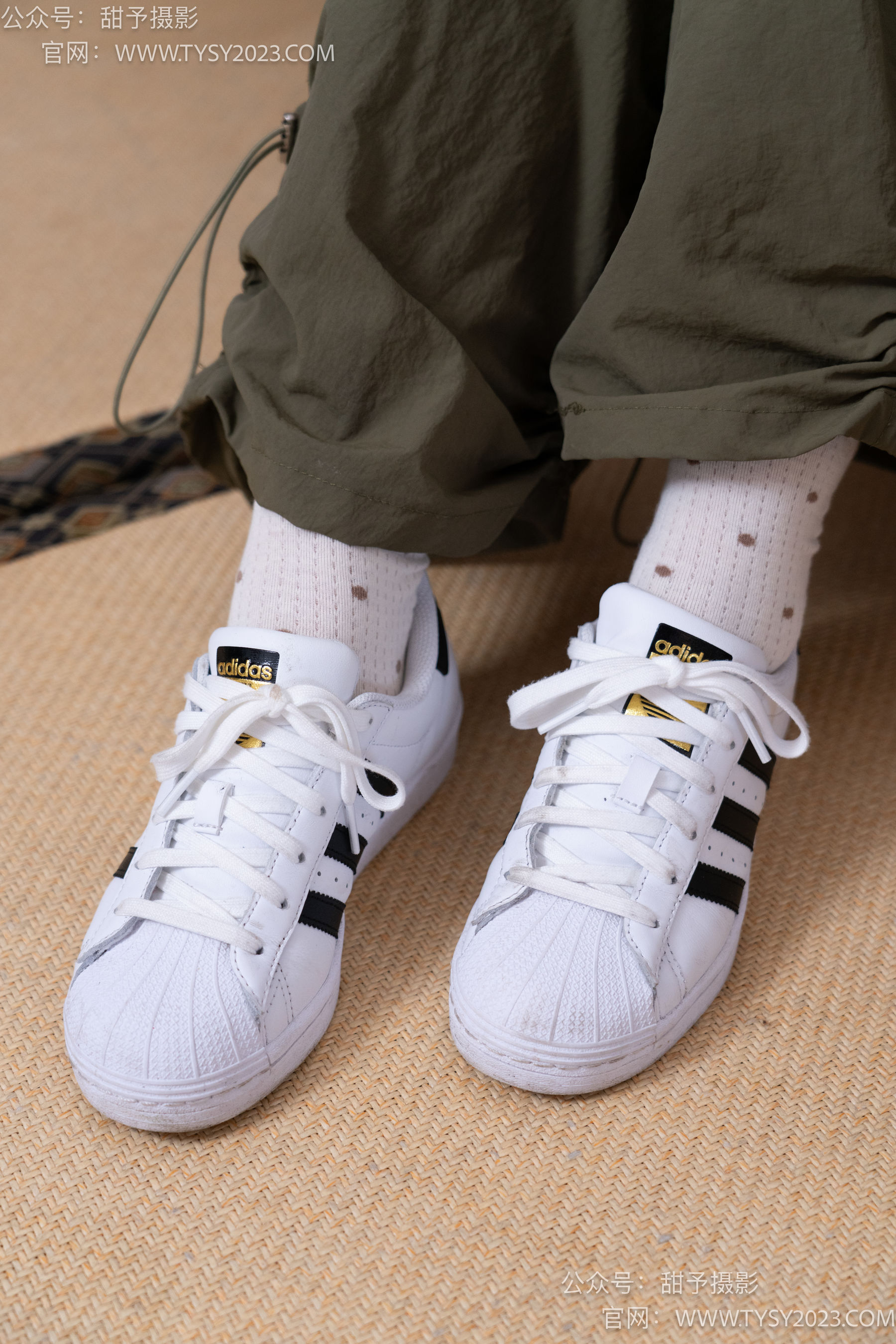 甜予摄影 No.161 双双 - 板鞋、白棉袜、裸足/(130P)