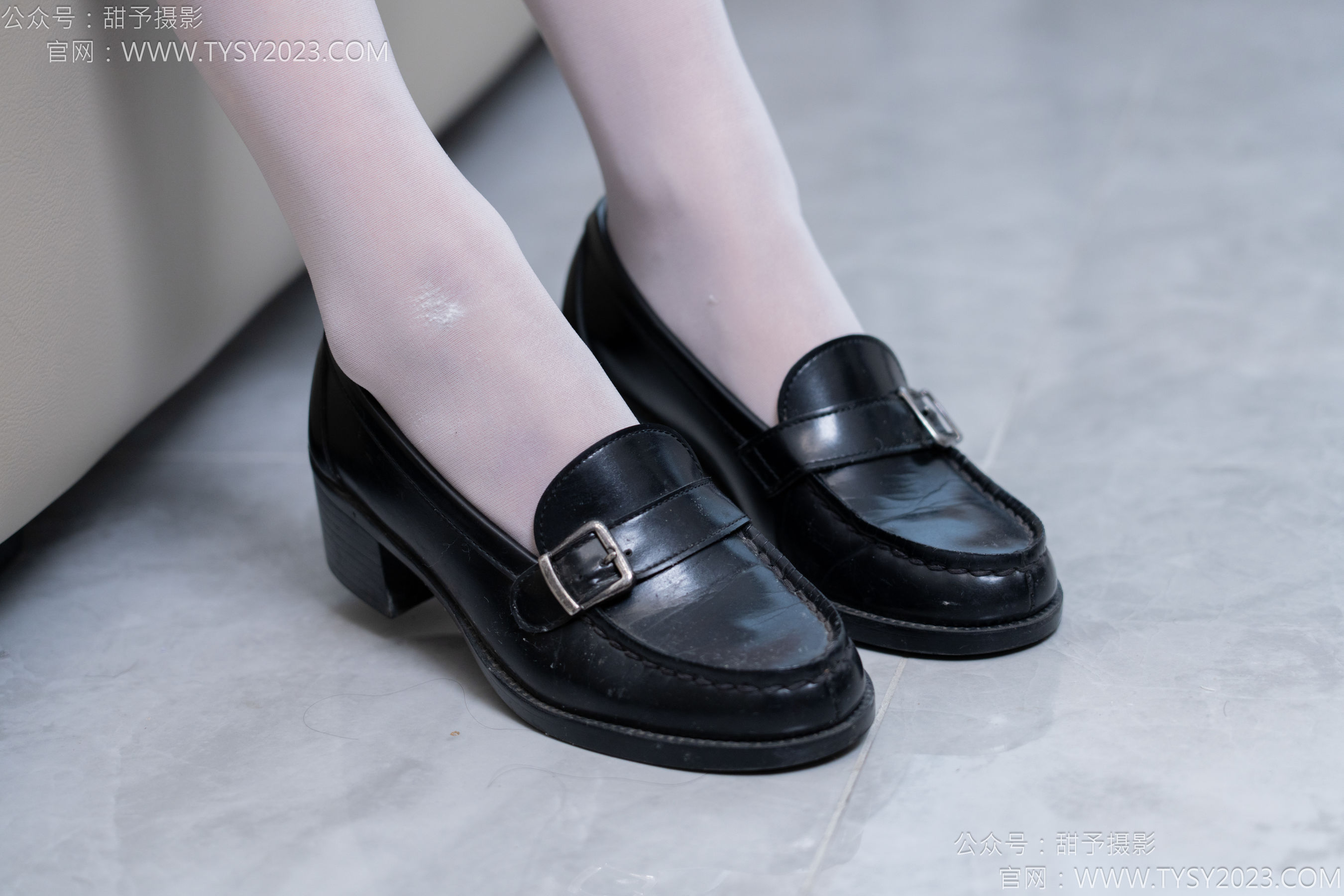 甜予摄影 No.166 酥酥 - 皮鞋、半白丝、裸足/(127P)