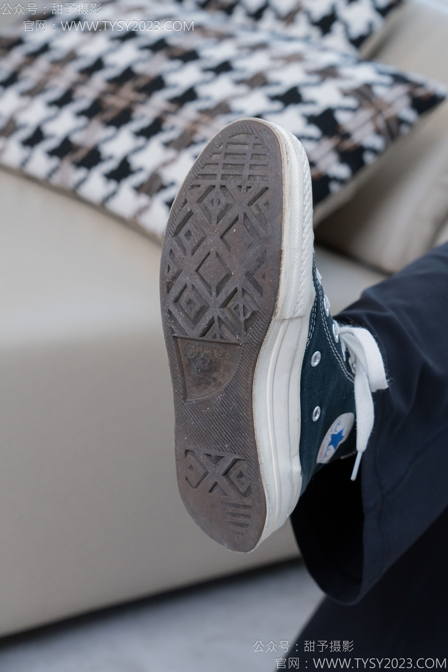 甜予摄影 No.169 贝壳 - 帆布鞋、白棉袜、裸足/(130P)