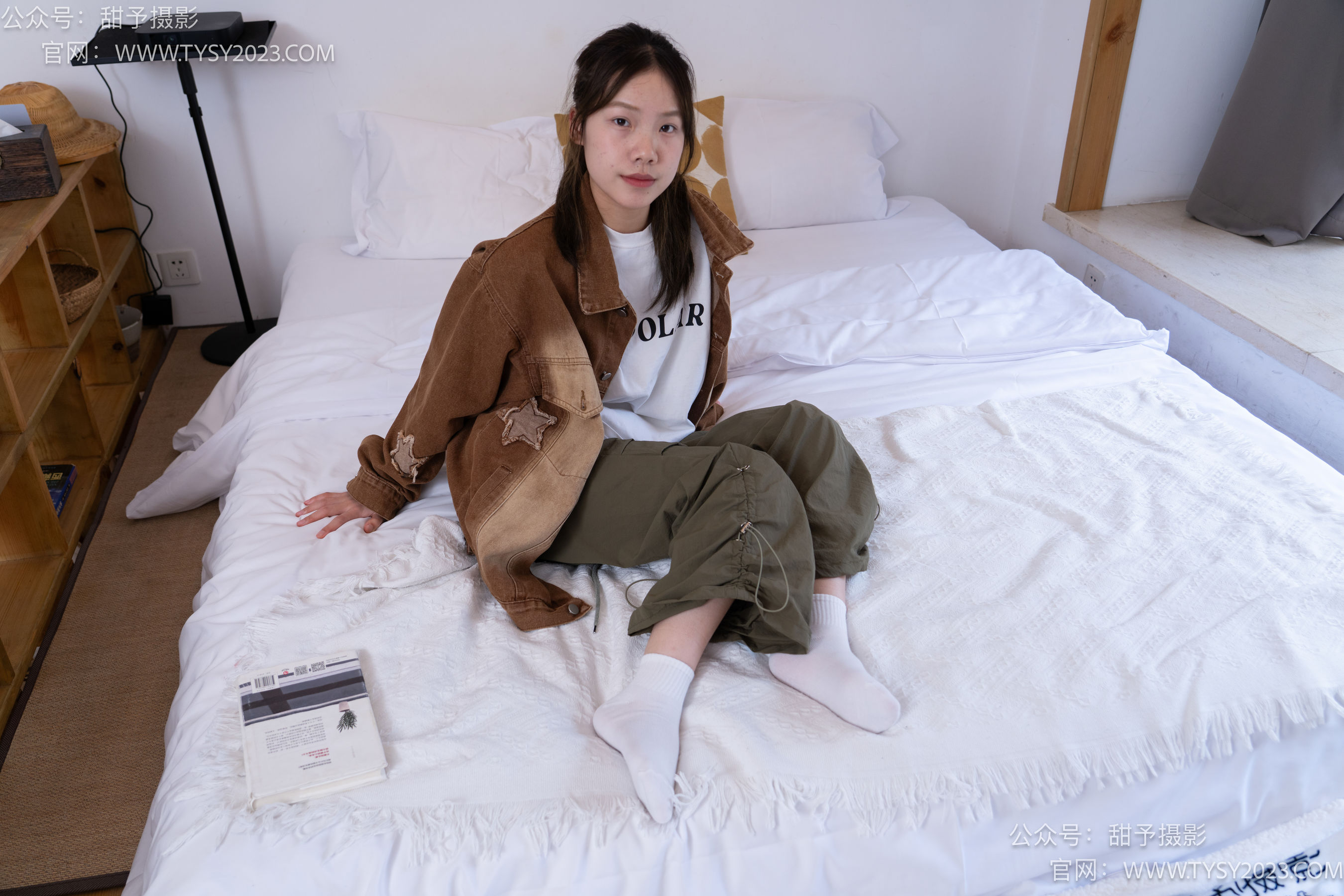 甜予摄影 No.161 双双 - 板鞋、白棉袜、裸足/(130P)