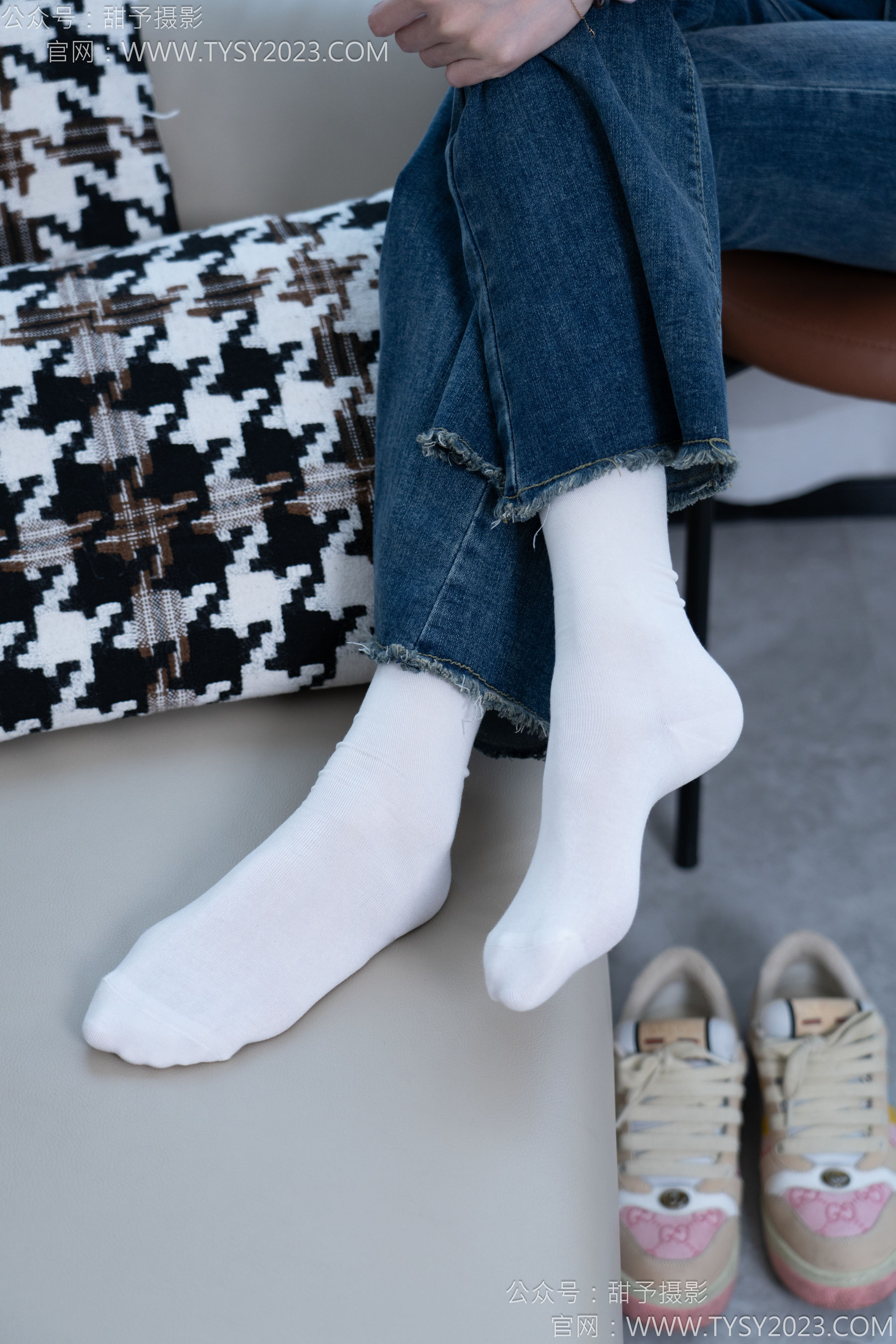甜予摄影 No.170 珞珞 - 板鞋、白棉袜、裸足/(130P)