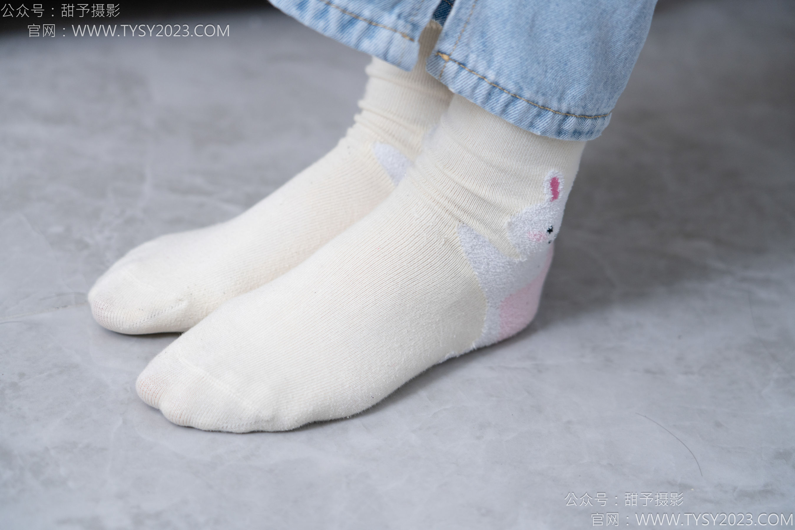 甜予摄影 No.160 番茄 - 板鞋、印花棉袜、裸足/(125P)