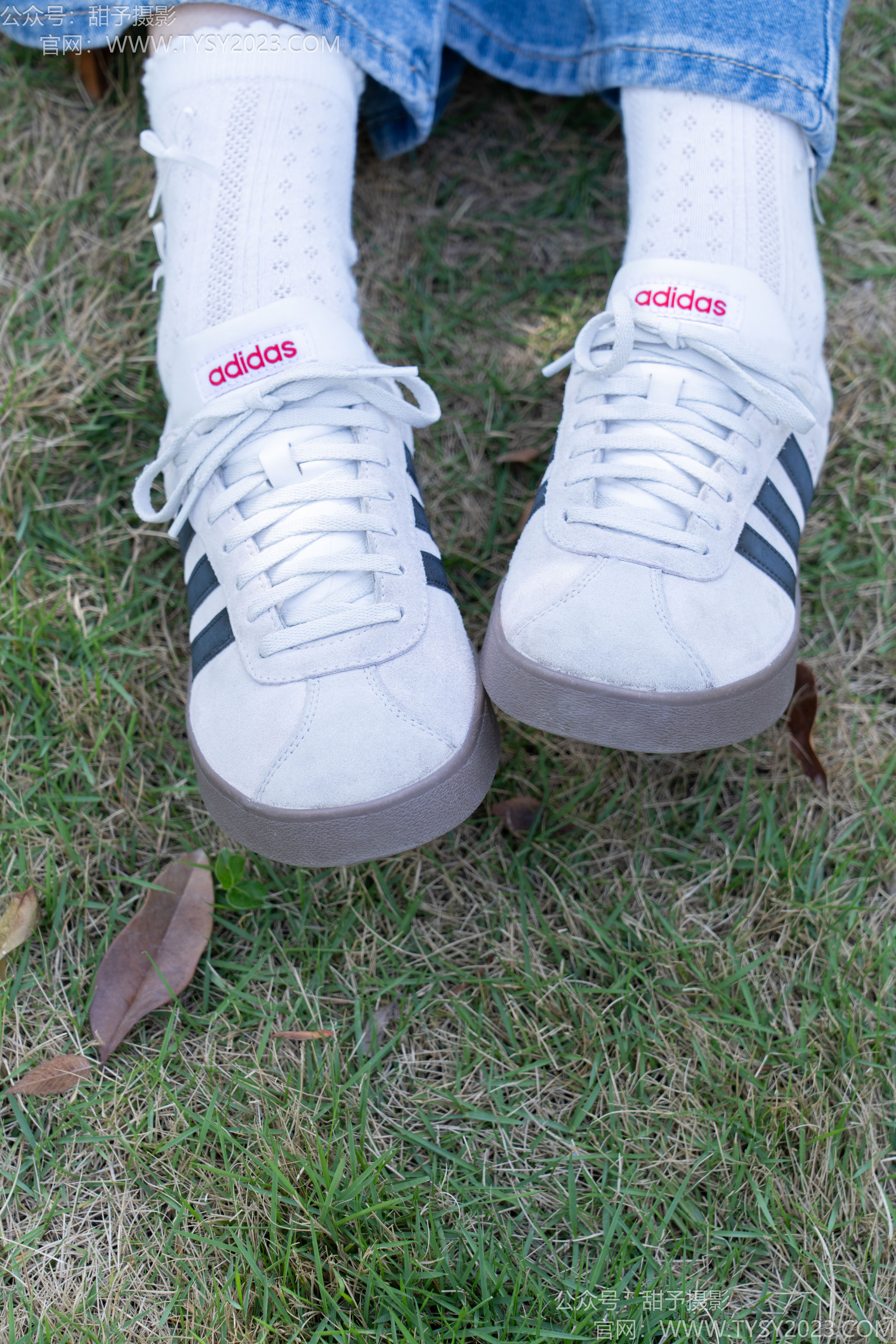 甜予摄影 No.194 小橙子 - 板鞋、白棉袜、裸足/(130P)