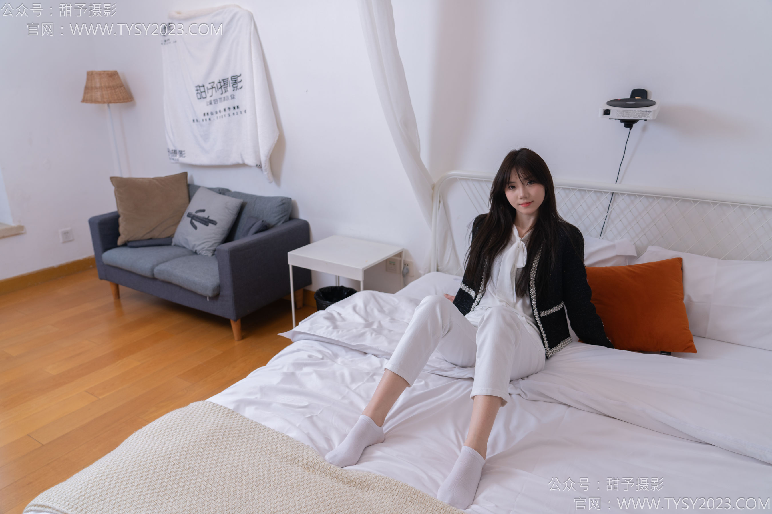 甜予摄影 No.171 璇璇 - 帆布鞋、白棉袜、抖腿剧情/(151P)