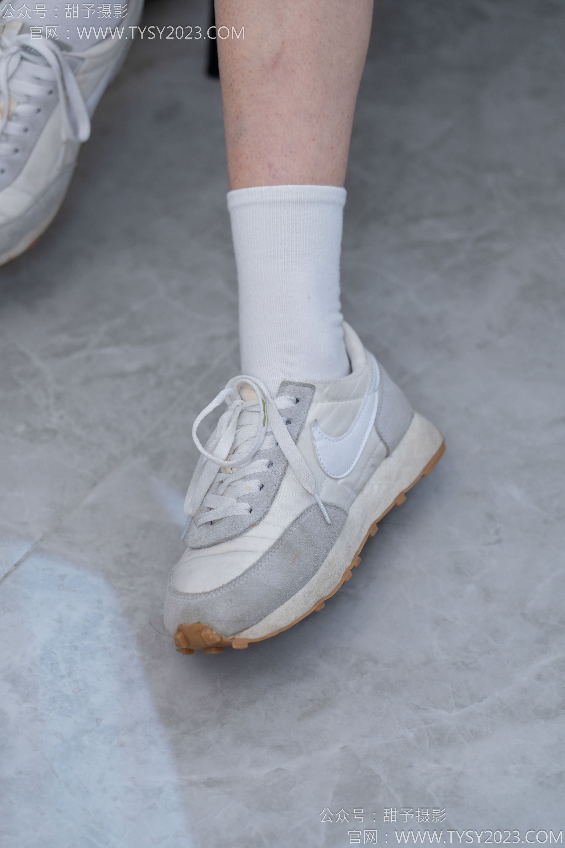 甜予摄影 No.167 小容 - 板鞋、白棉袜、裸足/(129P)