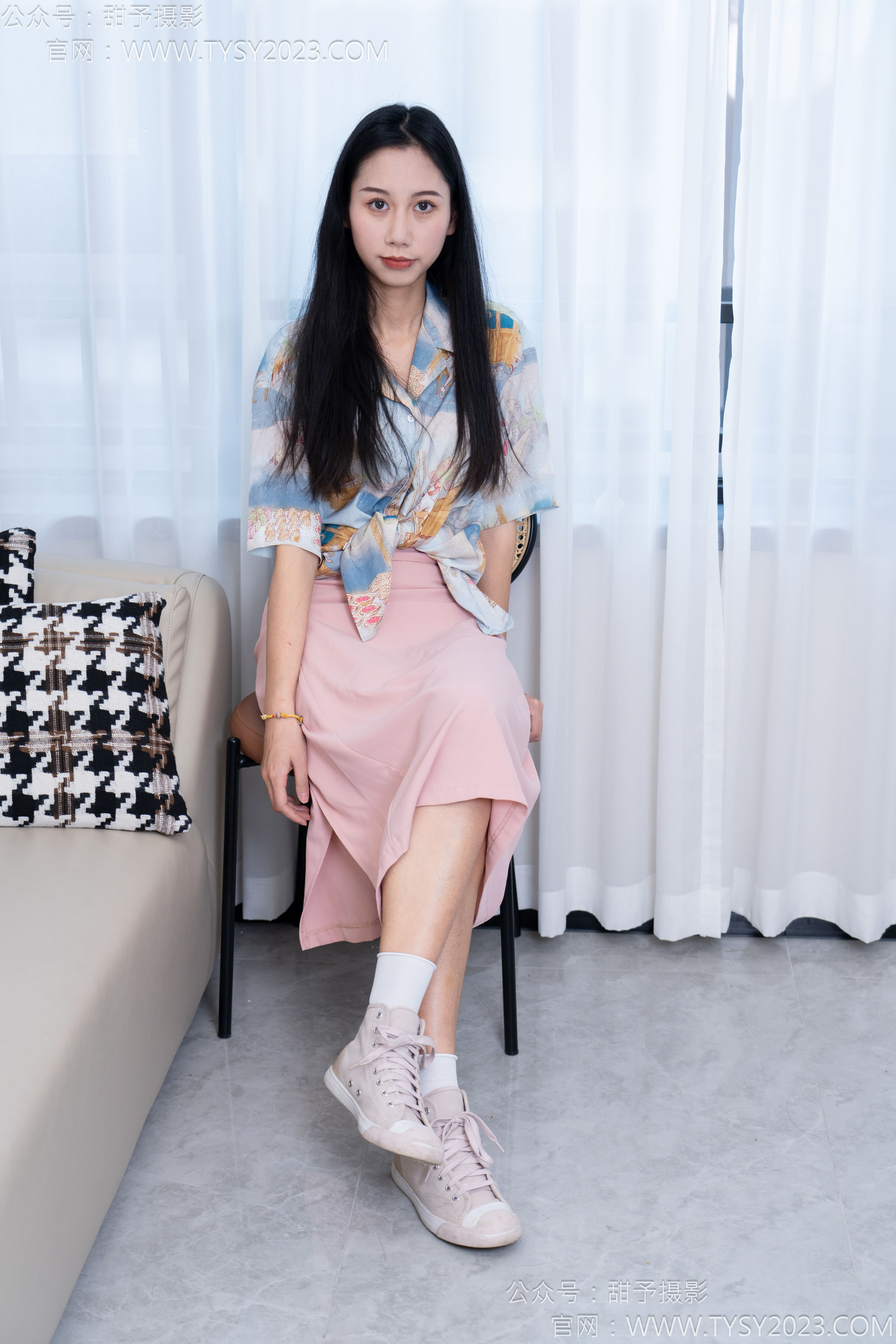 甜予摄影 No.186 娃娃 - 帆布鞋、白棉袜、裸足/(129P)