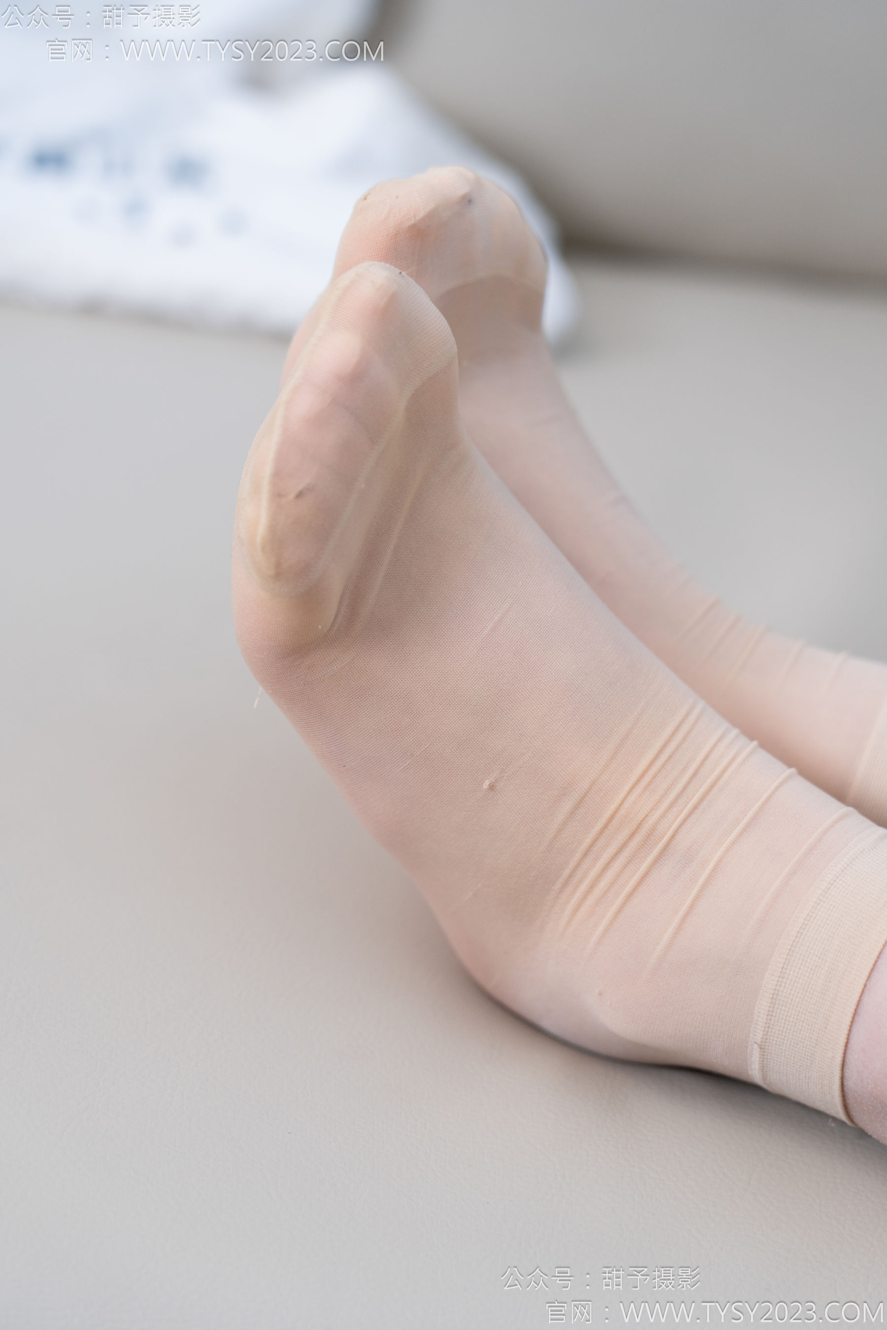 甜予摄影 No.172 知知 - 皮鞋、短肉丝、裸足/(130P)