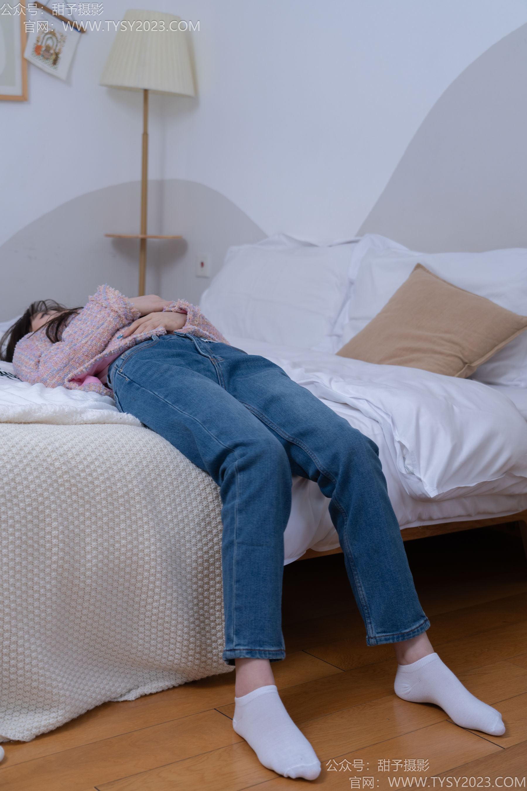 甜予摄影 No.189 璇璇 - 帆布鞋、裸足、抖腿剧情/(134P)