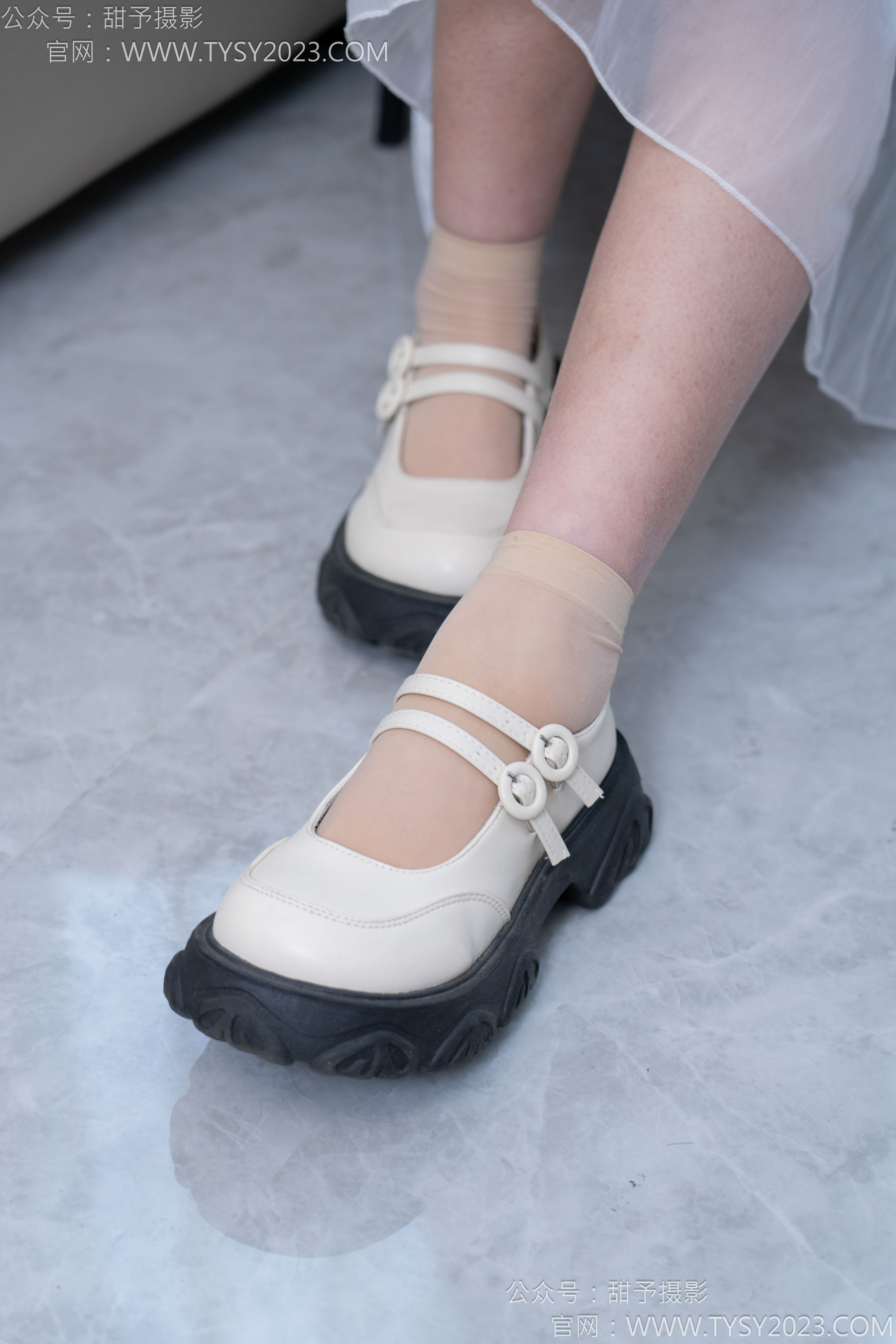 甜予摄影 No.172 知知 - 皮鞋、短肉丝、裸足/(130P)