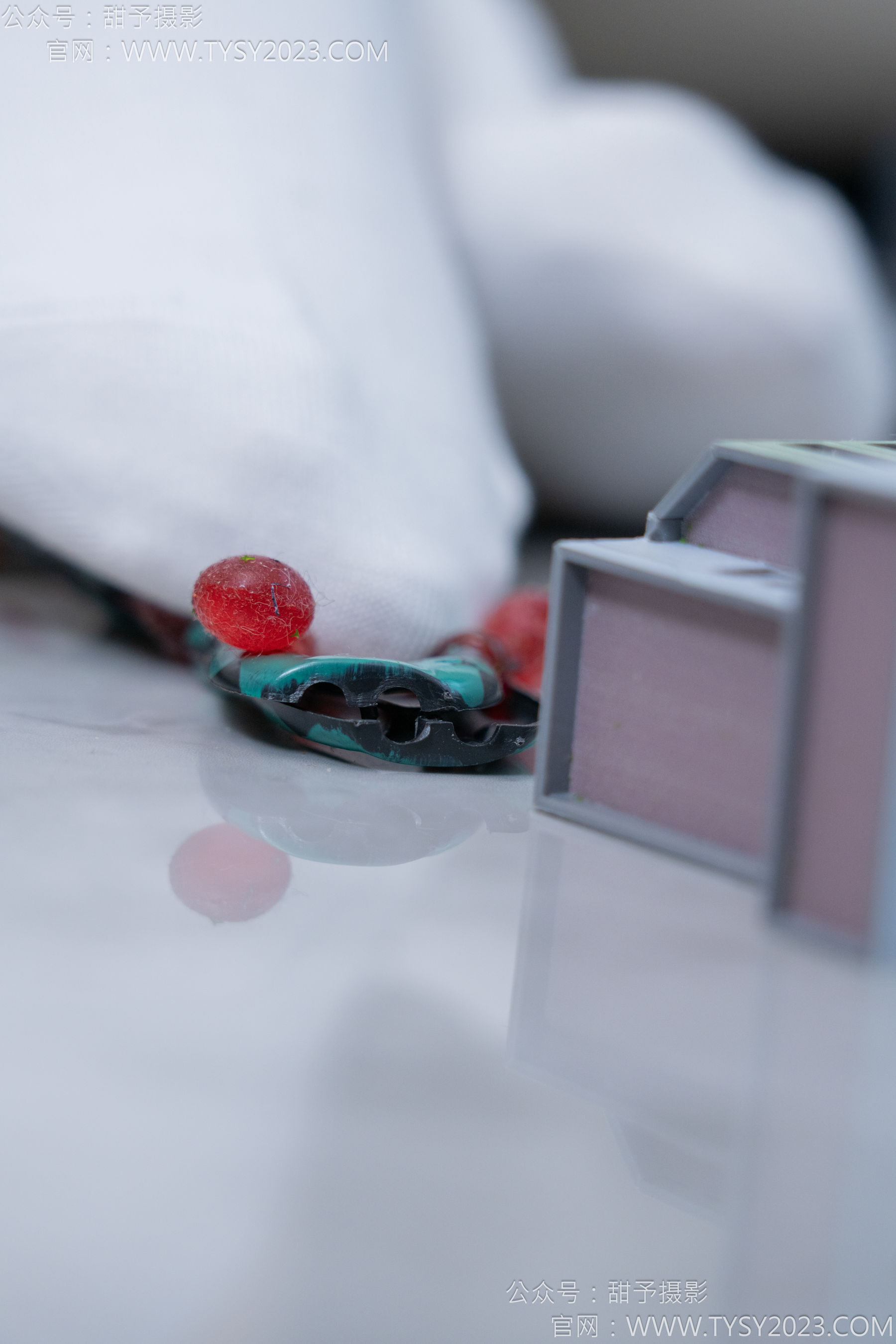 甜予摄影 No.182 珞珞 - 板鞋、白棉袜、厚肉丝、小人国剧情/(134P)