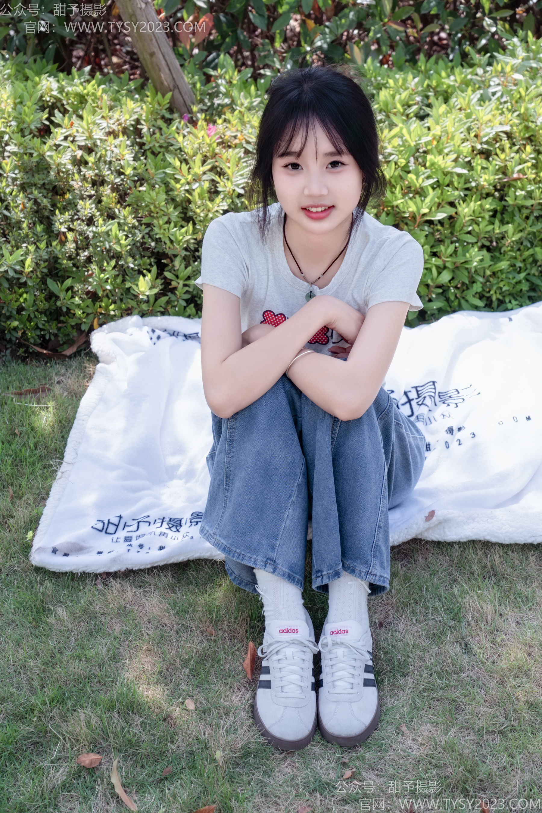 甜予摄影 No.194 小橙子 - 板鞋、白棉袜、裸足/(130P)