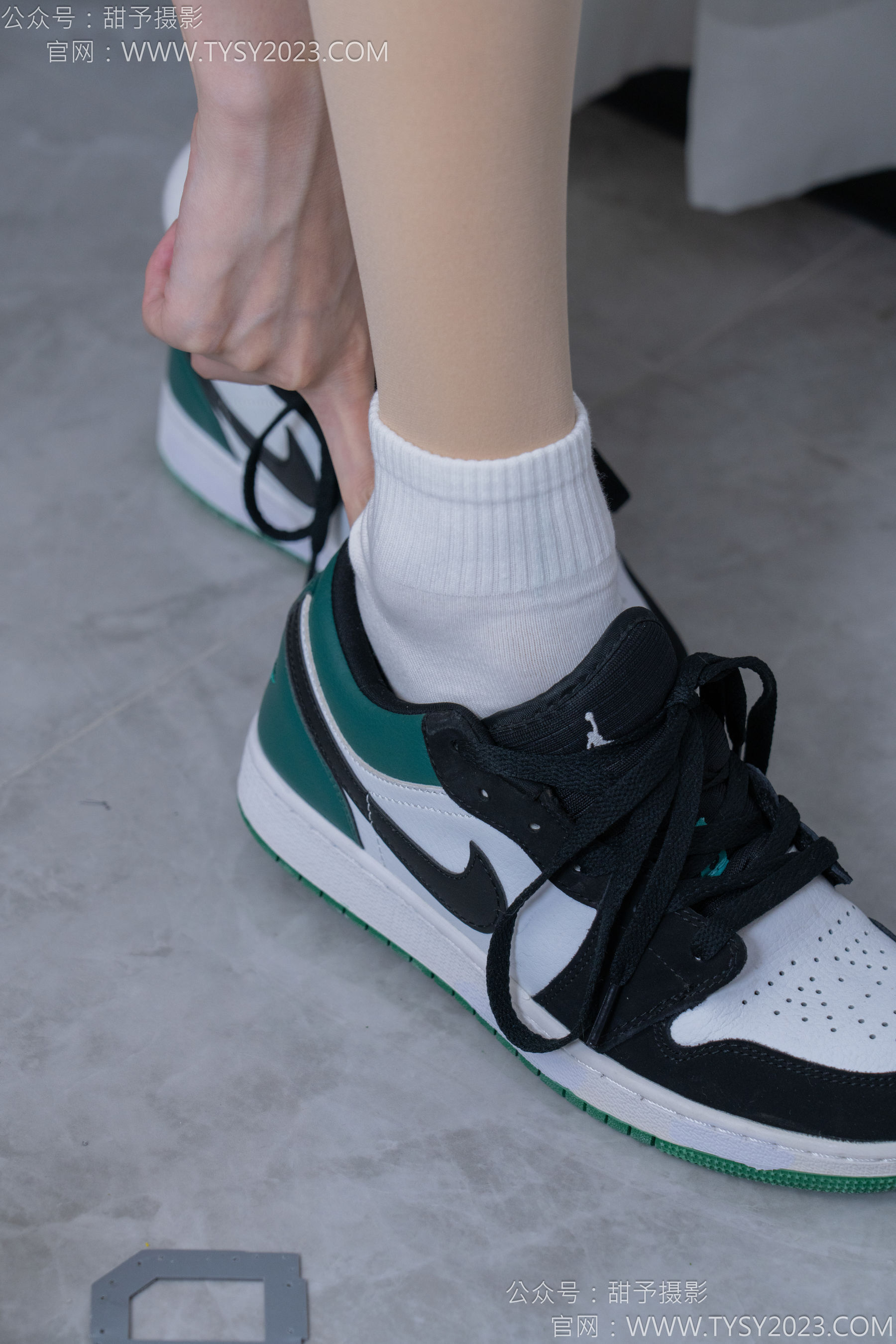 甜予摄影 No.182 珞珞 - 板鞋、白棉袜、厚肉丝、小人国剧情/(134P)