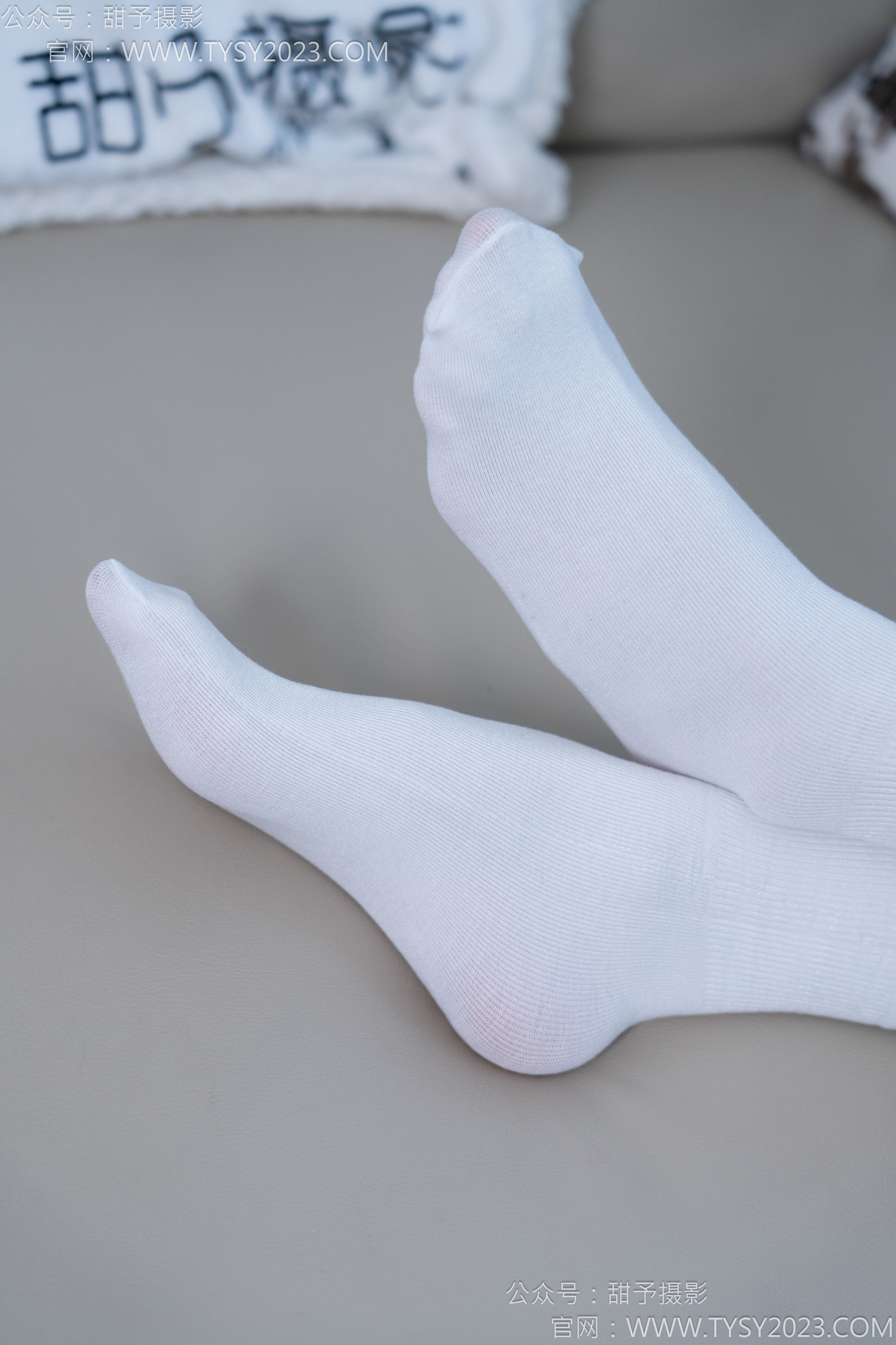 甜予摄影 No.164 珞珞 - 板鞋、白棉袜、裸足/(130P)
