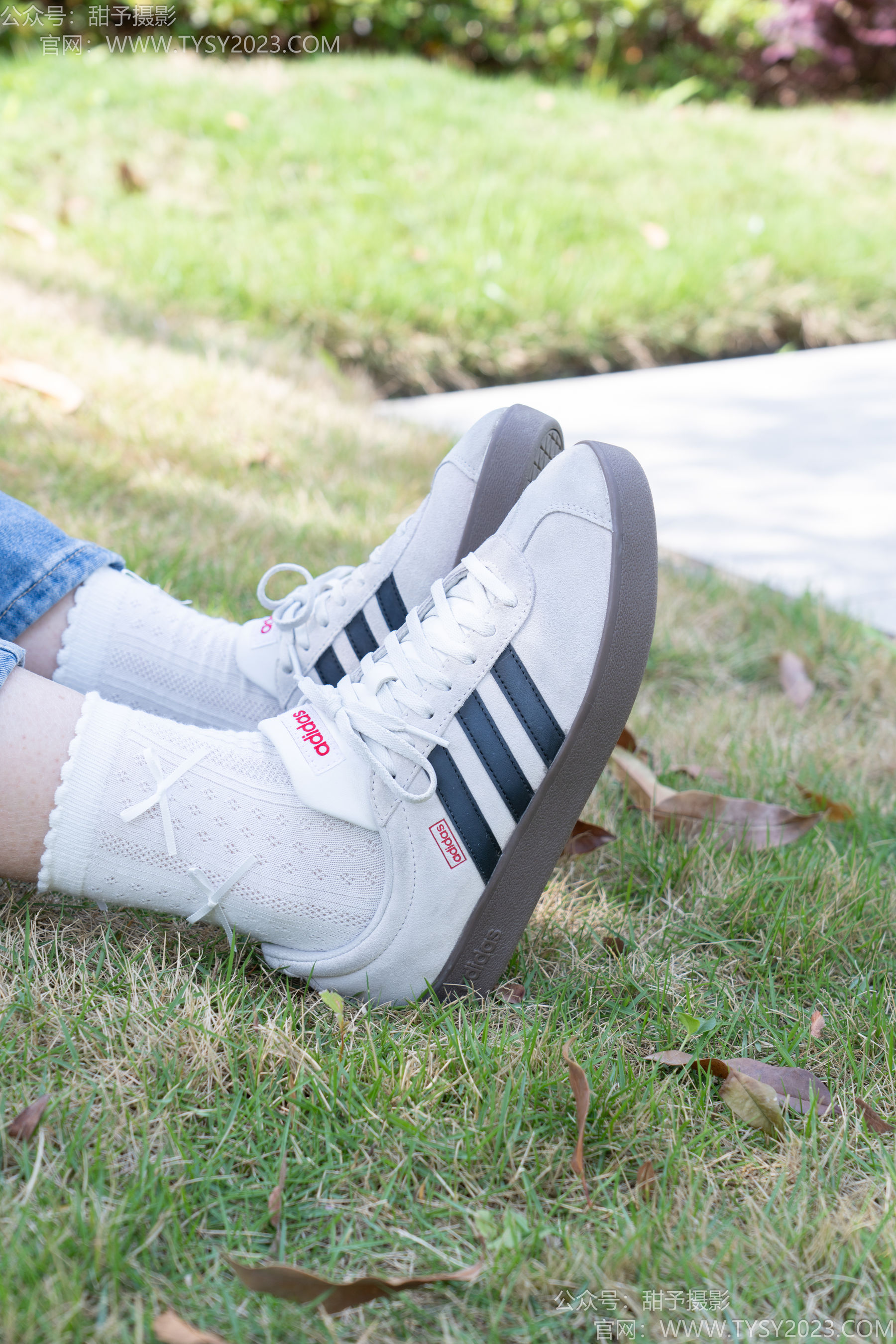 甜予摄影 No.194 小橙子 - 板鞋、白棉袜、裸足/(130P)