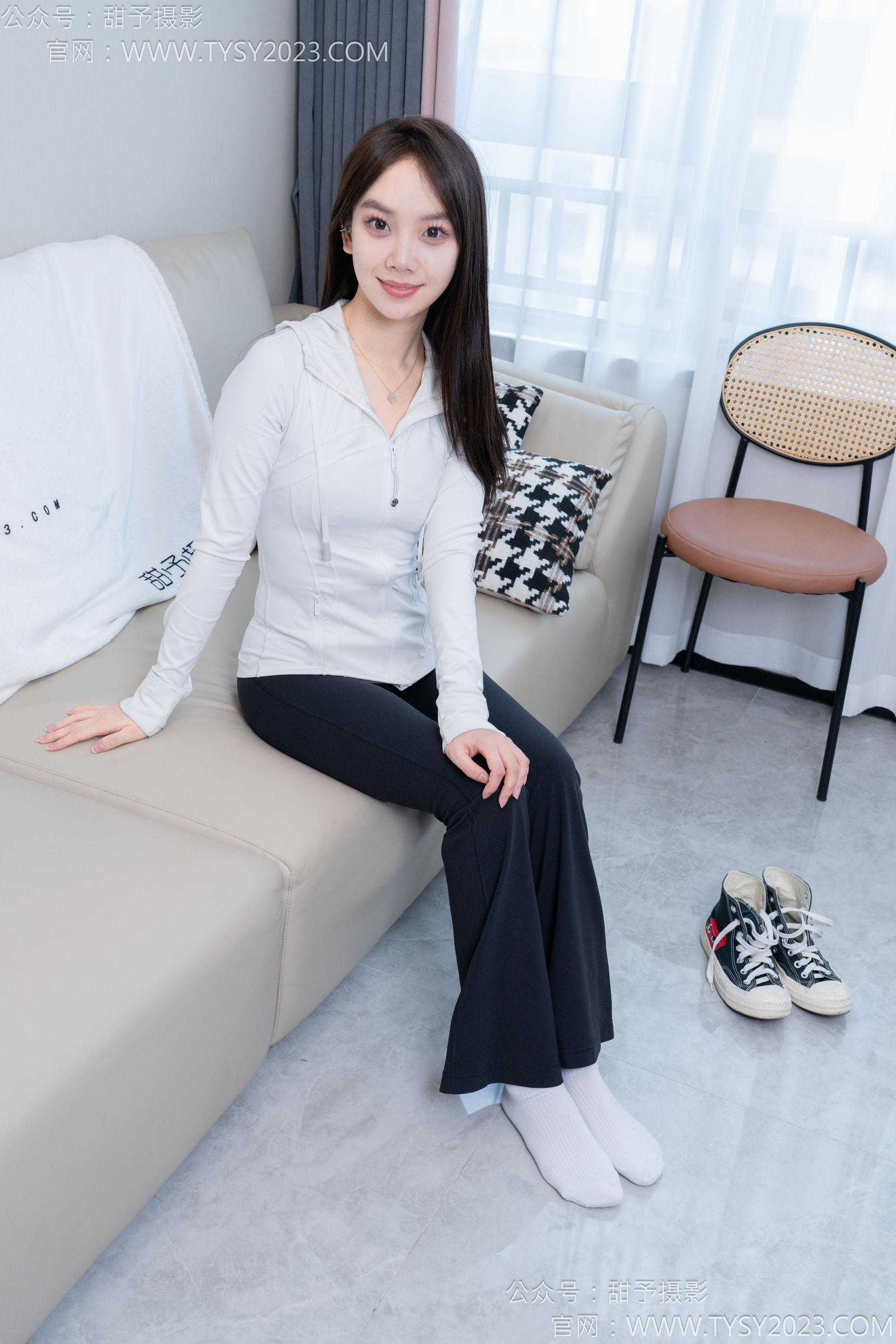 甜予摄影 No.169 贝壳 - 帆布鞋、白棉袜、裸足/(130P)