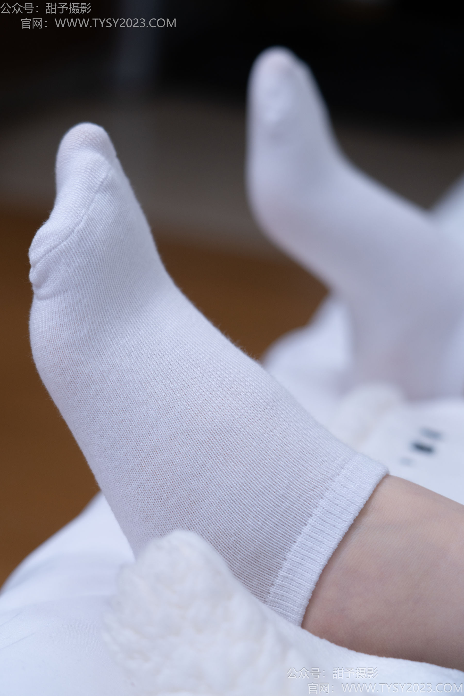 甜予摄影 No.189 璇璇 - 帆布鞋、裸足、抖腿剧情/(134P)