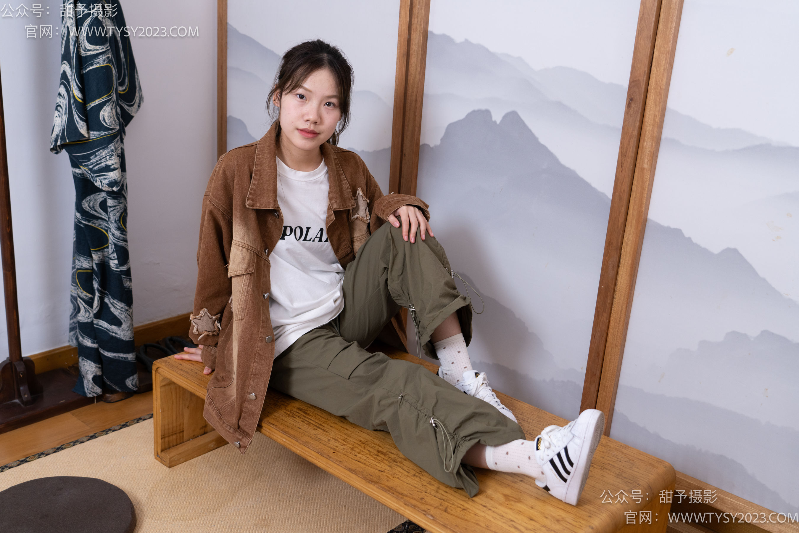 甜予摄影 No.161 双双 - 板鞋、白棉袜、裸足/(130P)