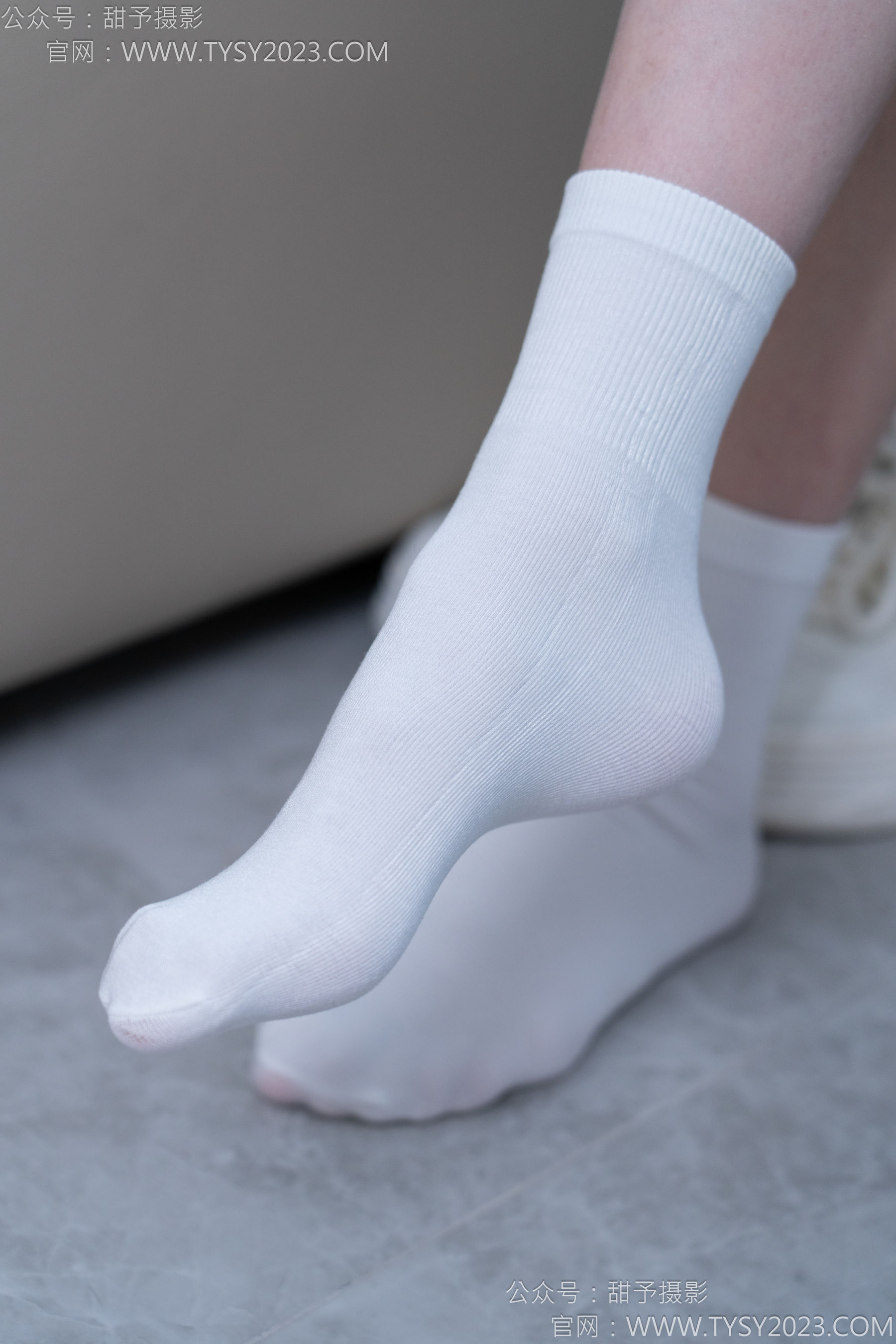 甜予摄影 No.164 珞珞 - 板鞋、白棉袜、裸足/(130P)
